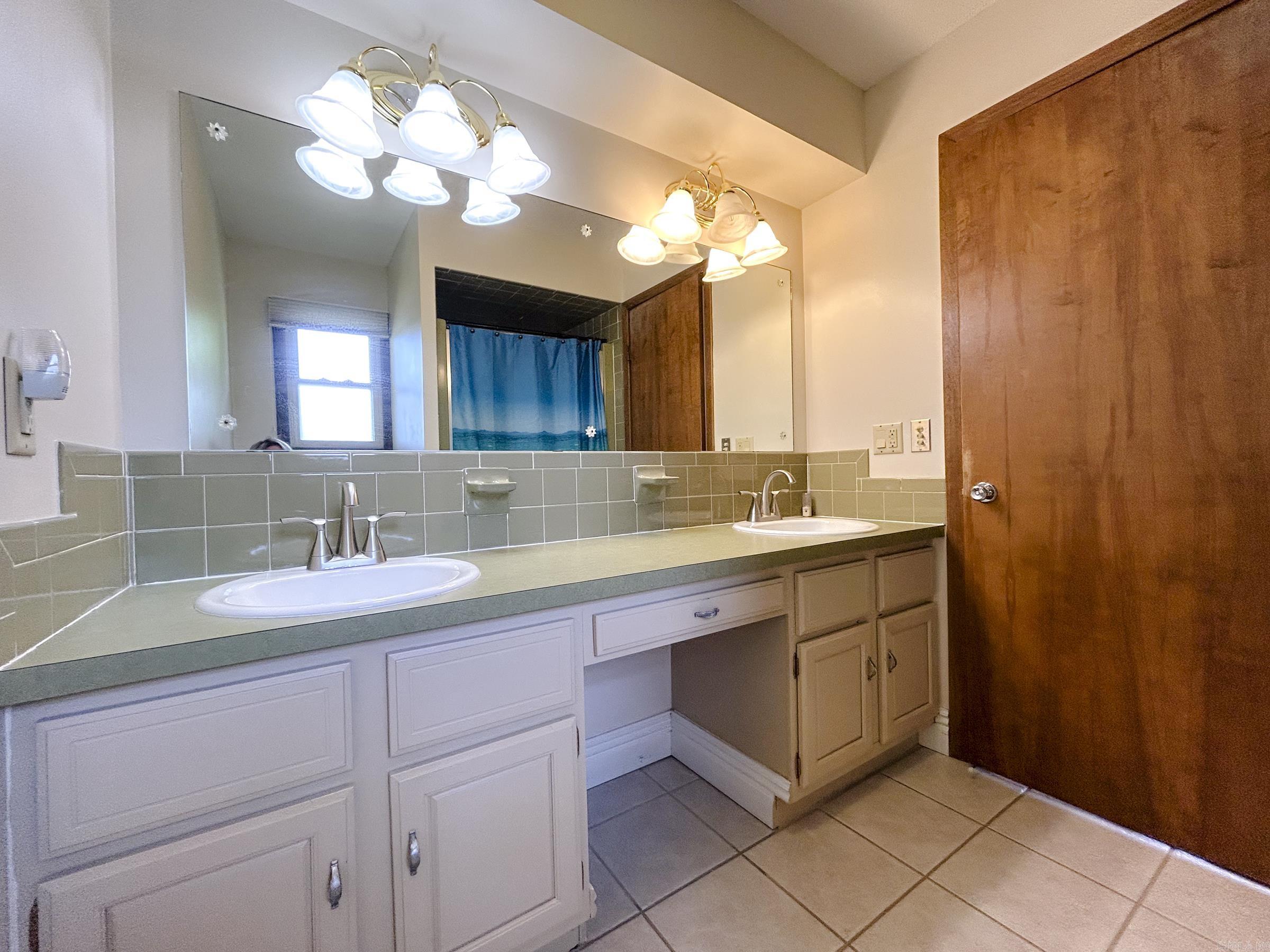 835 E 1st Street  Mountain Home, AR