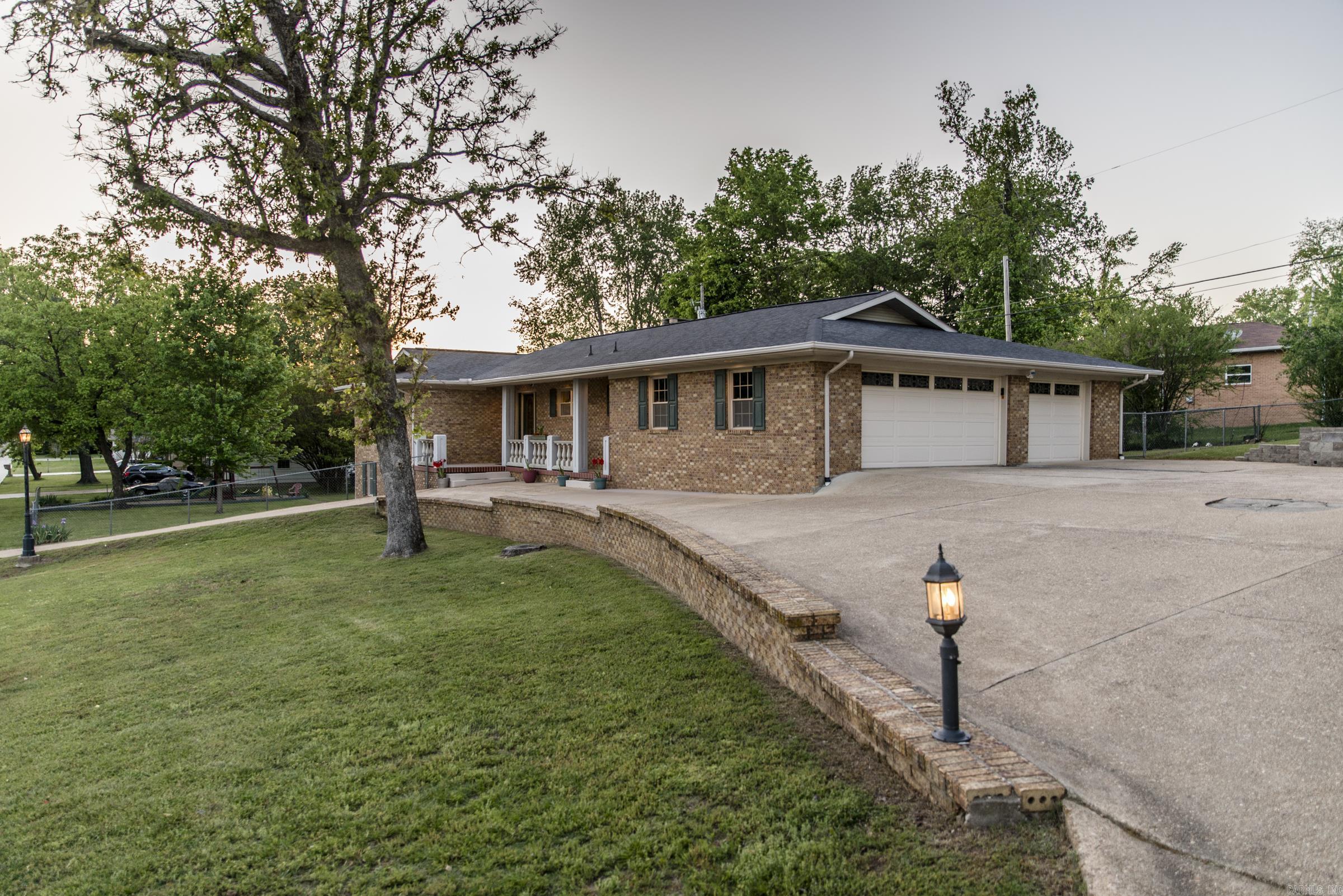 835 E 1st Street  Mountain Home, AR