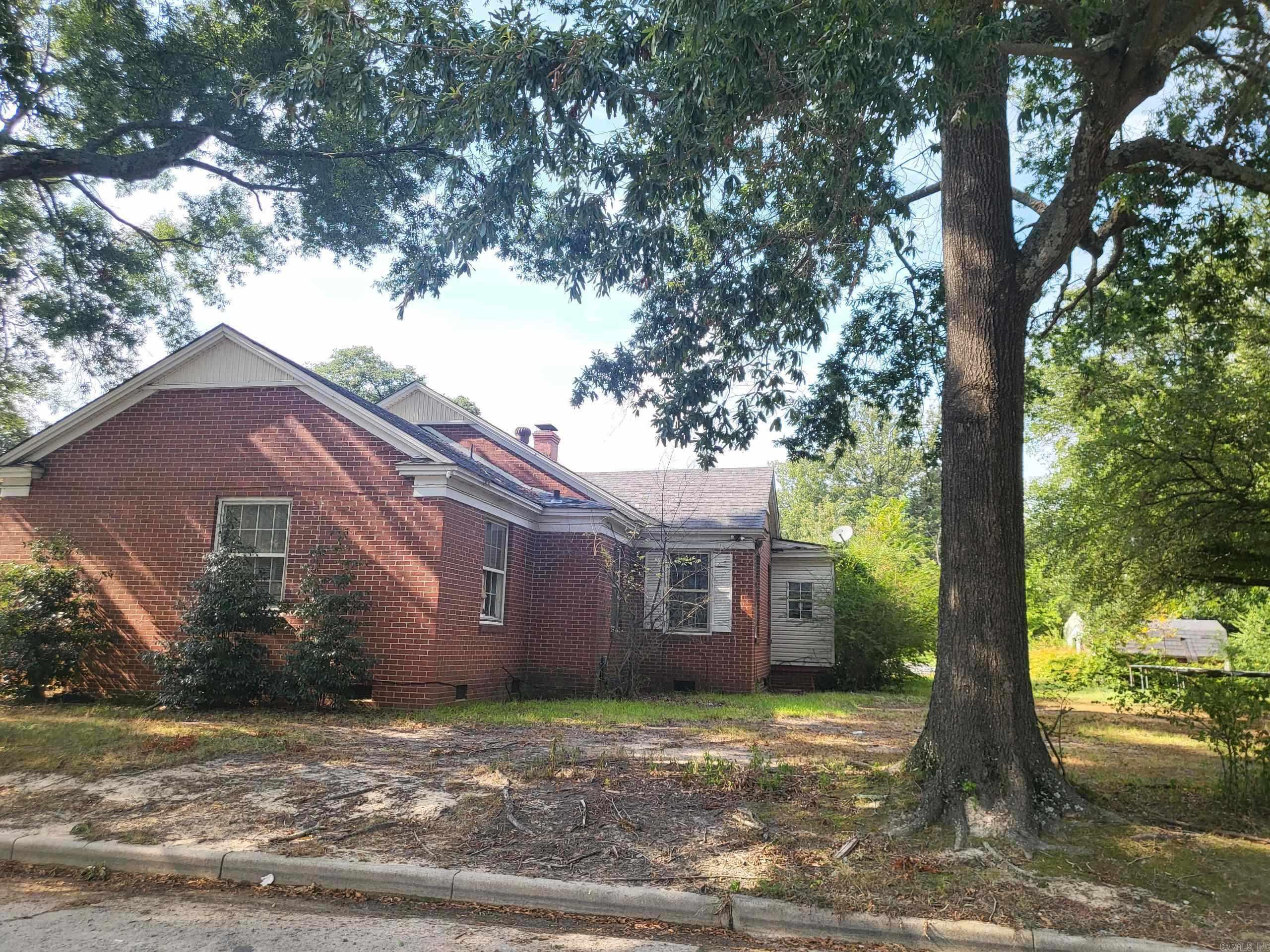 1707 S Oak  Pine Bluff, AR