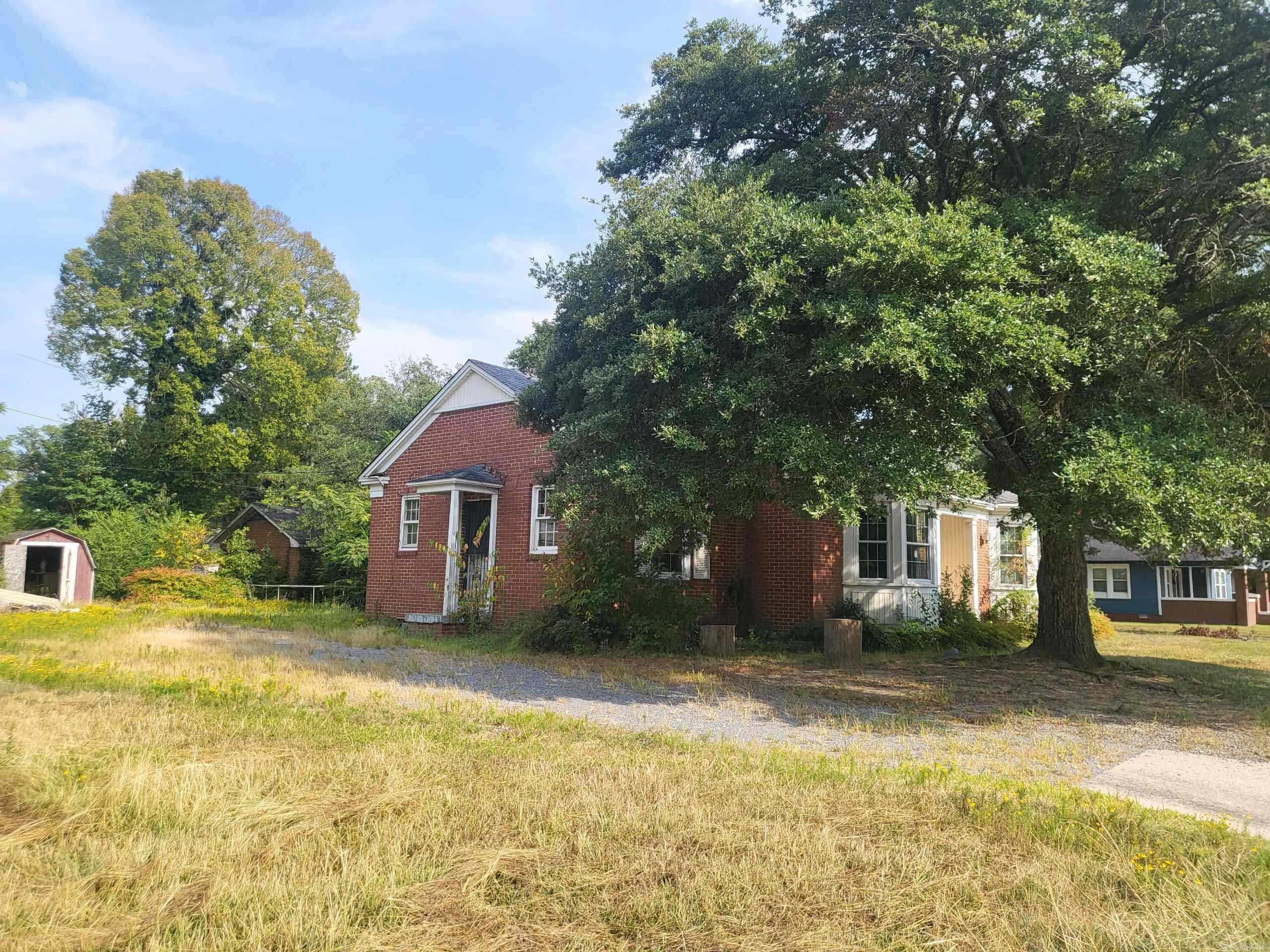 1707 S Oak  Pine Bluff, AR