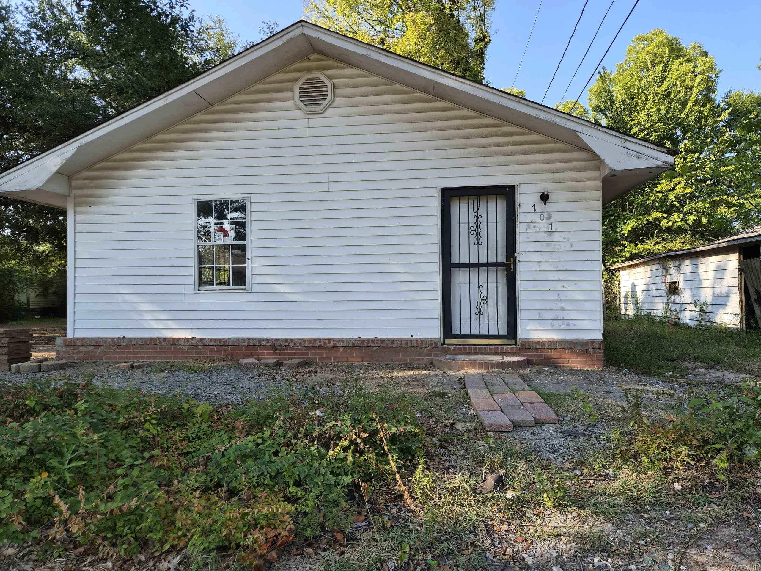 1707 S Oak  Pine Bluff, AR