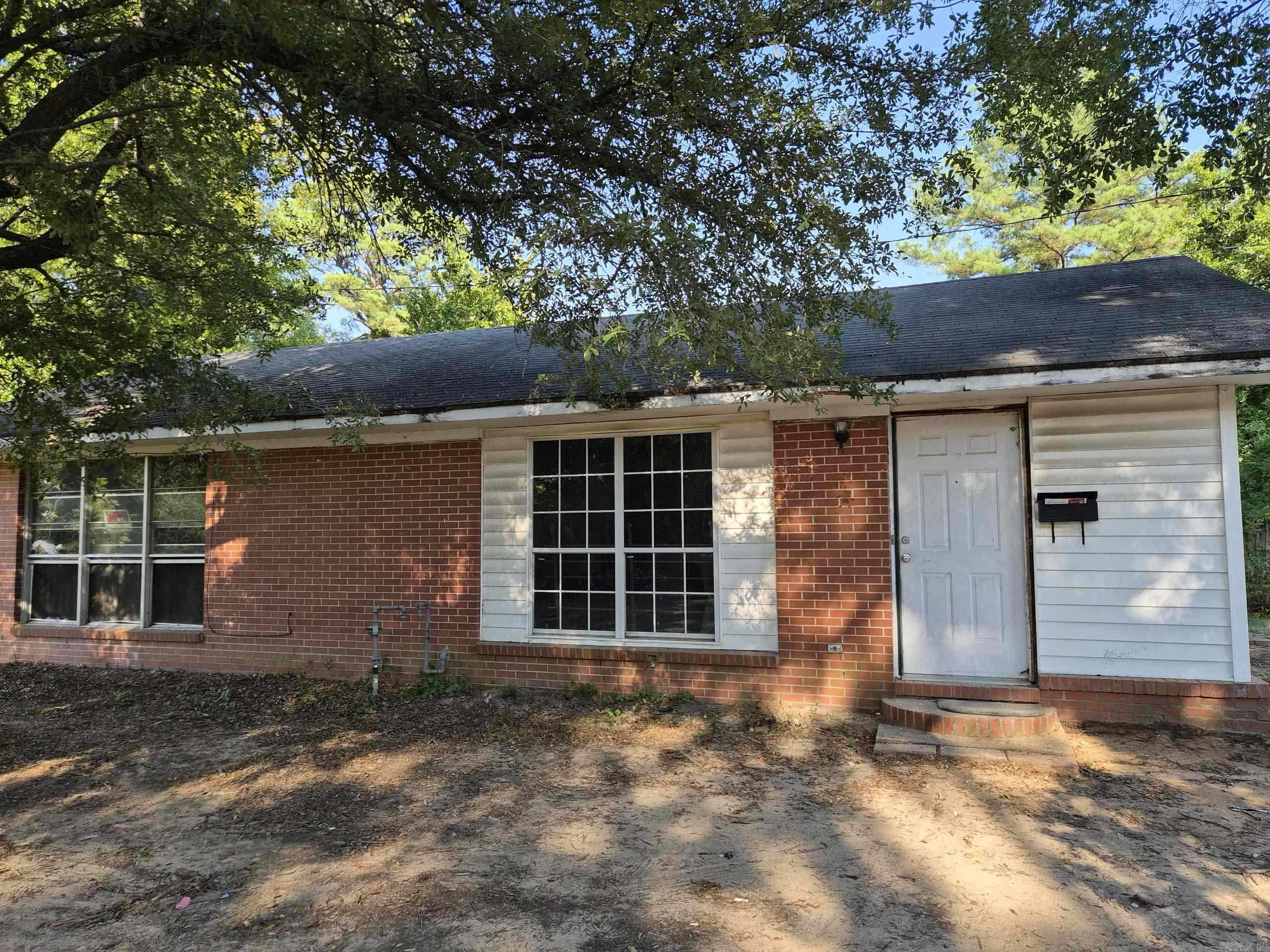 1707 S Oak  Pine Bluff, AR