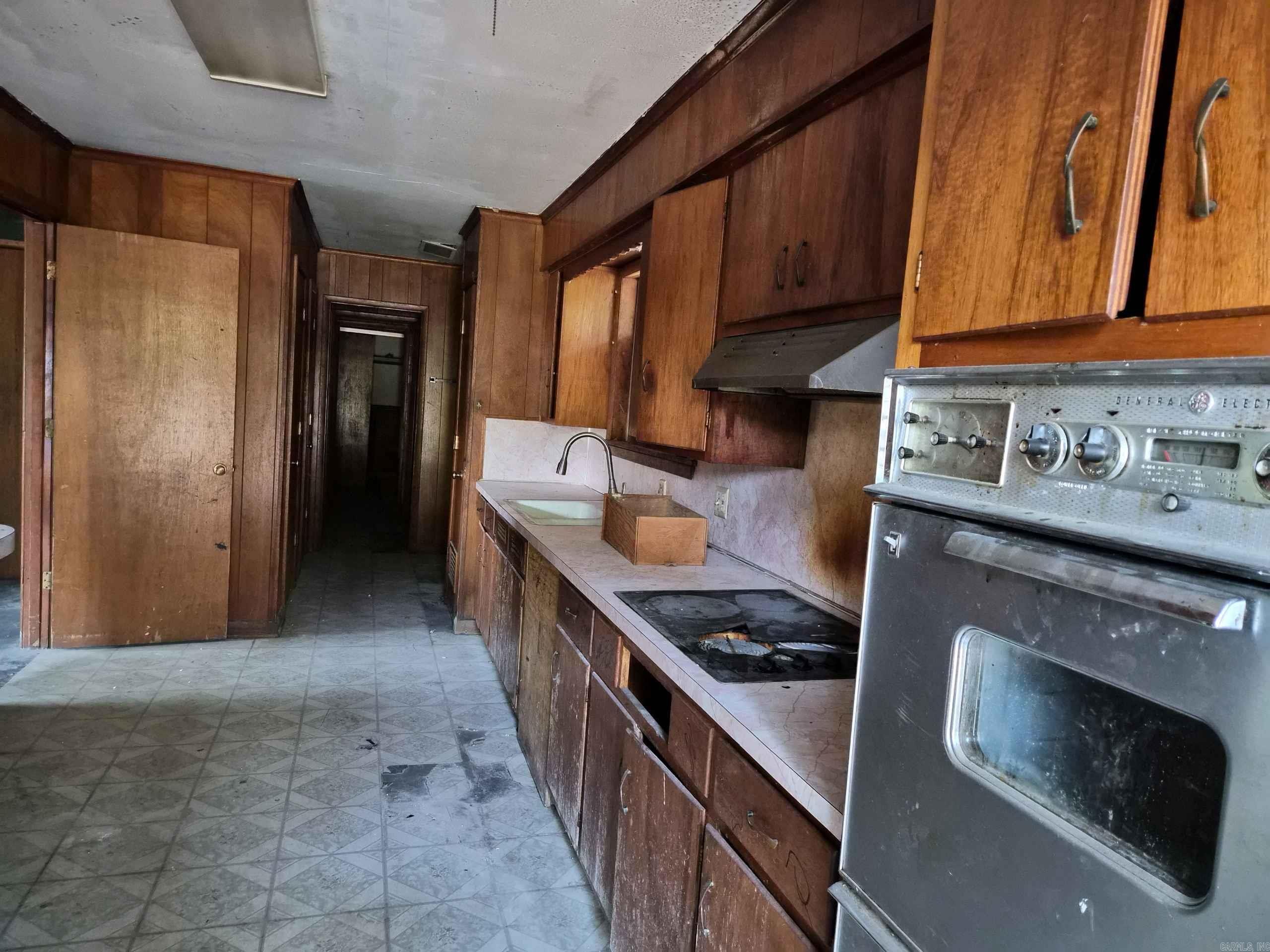 1707 S Oak  Pine Bluff, AR