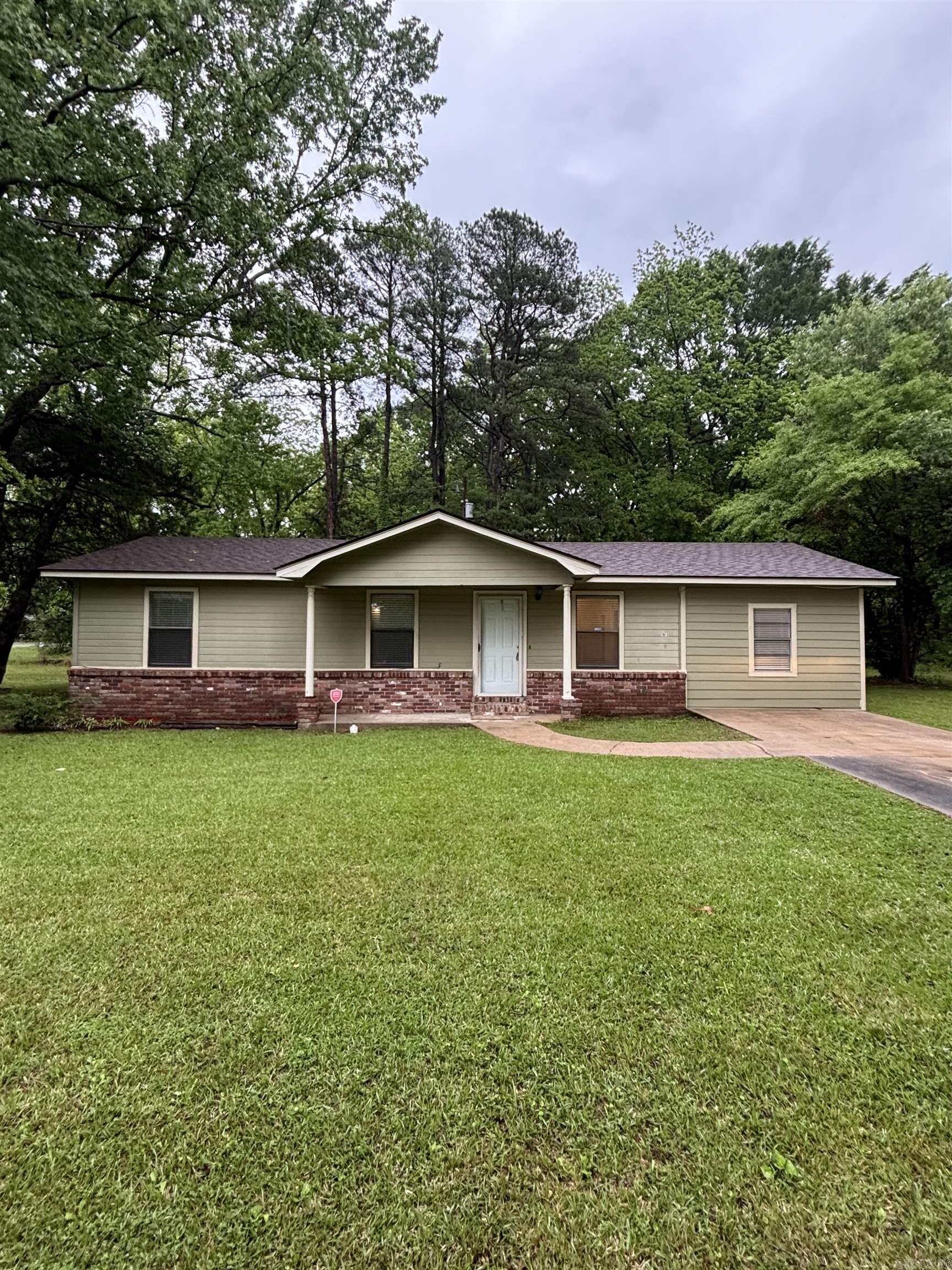 1613 N James  Jacksonville, AR
