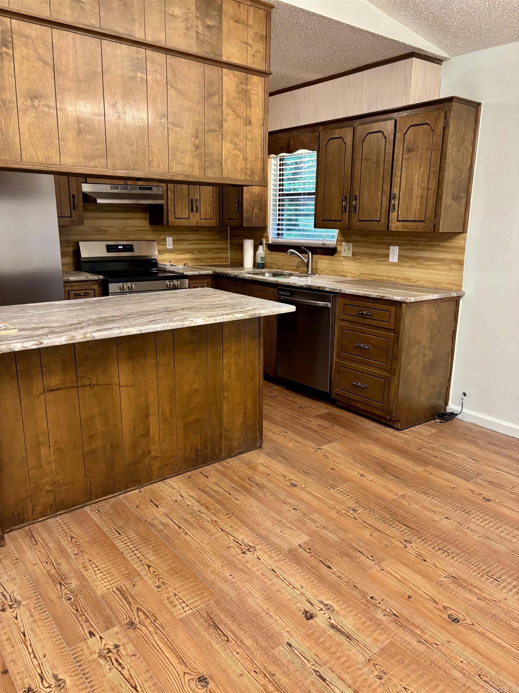 1613 N James  Jacksonville, AR