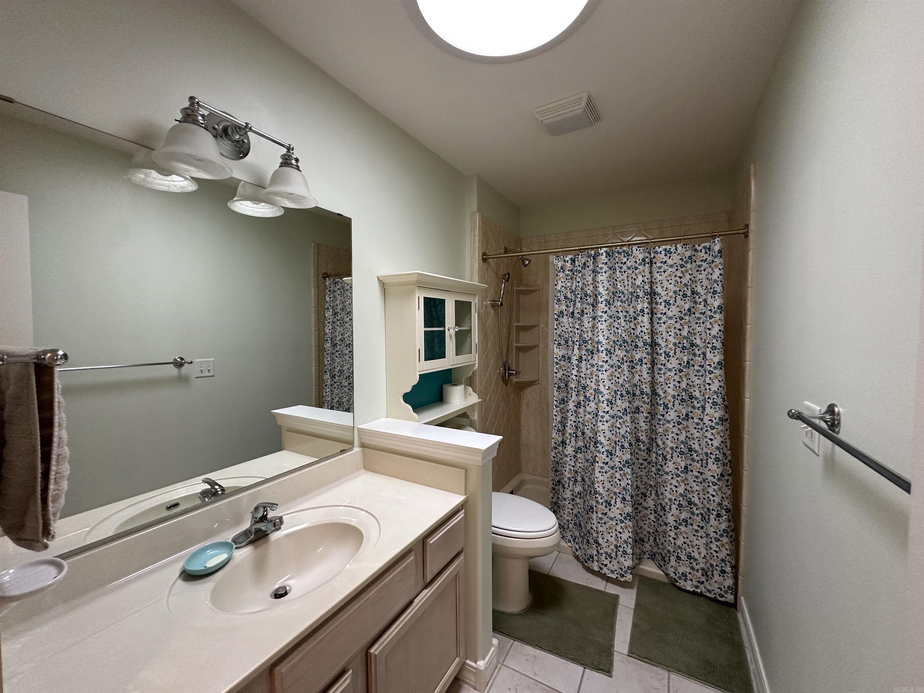 746 Embassy Parkway  Mountain Home, AR