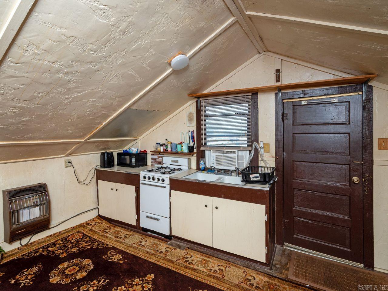 1305 Fair Park Blvd  Little Rock, AR