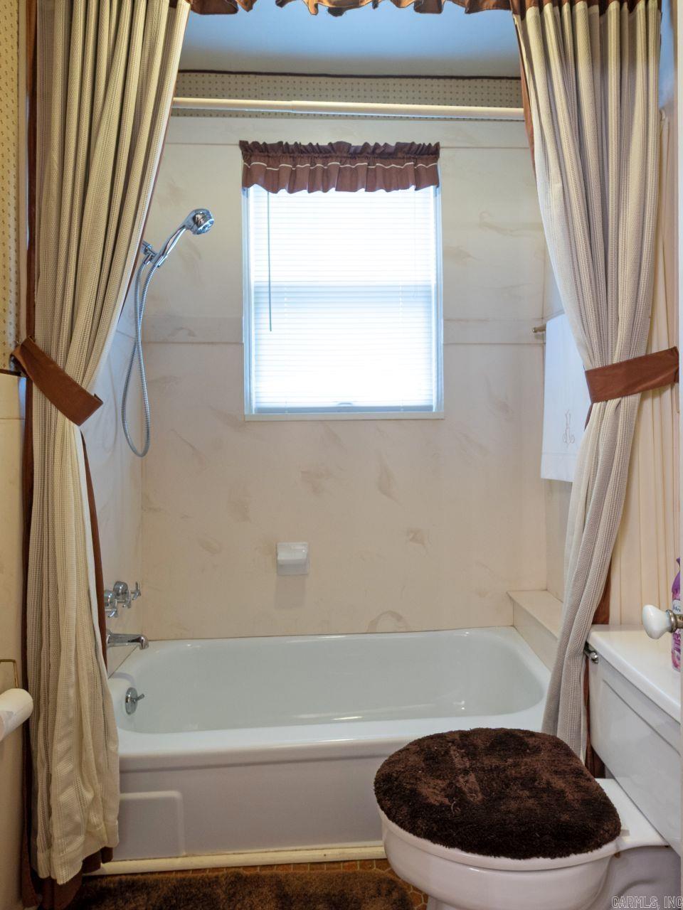 1305 Fair Park Blvd  Little Rock, AR