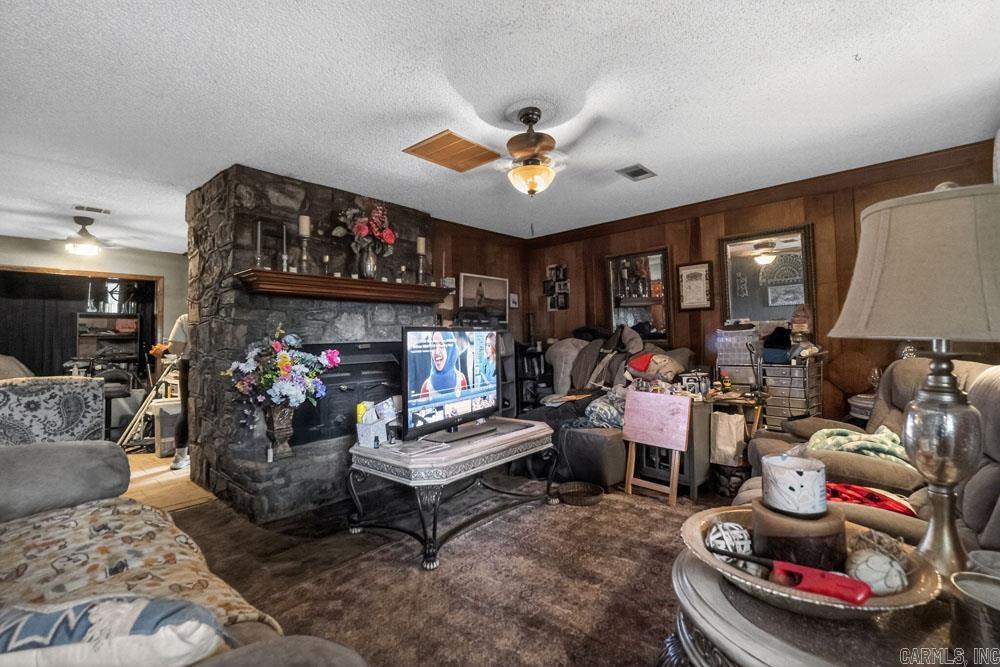 28 Jones  Vilonia, AR