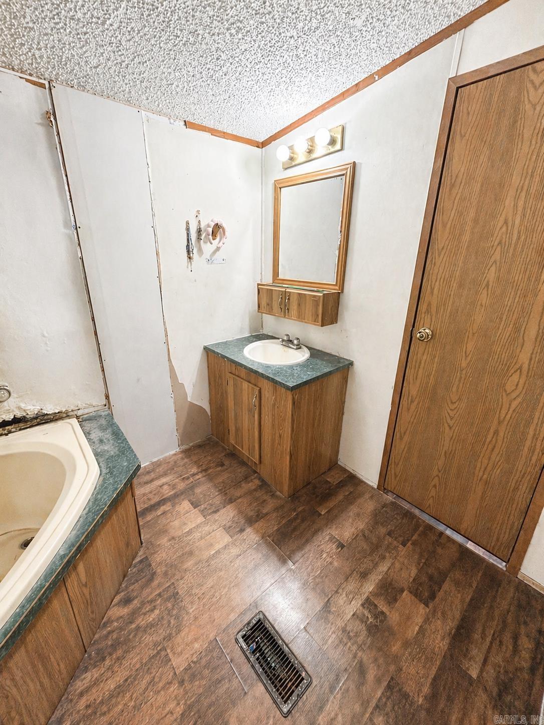 5377 N HWY 27  Story, AR