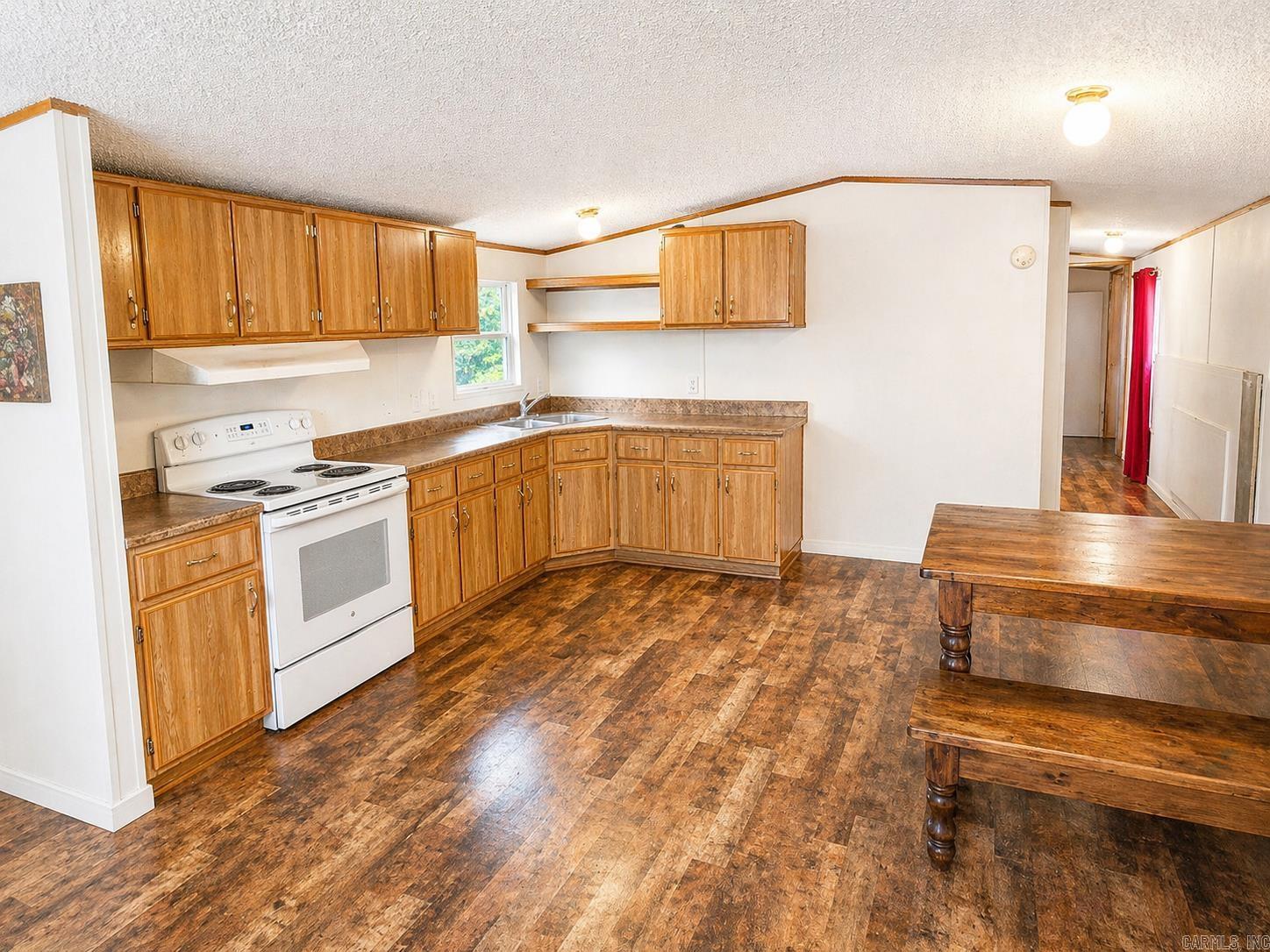 5377 N HWY 27  Story, AR