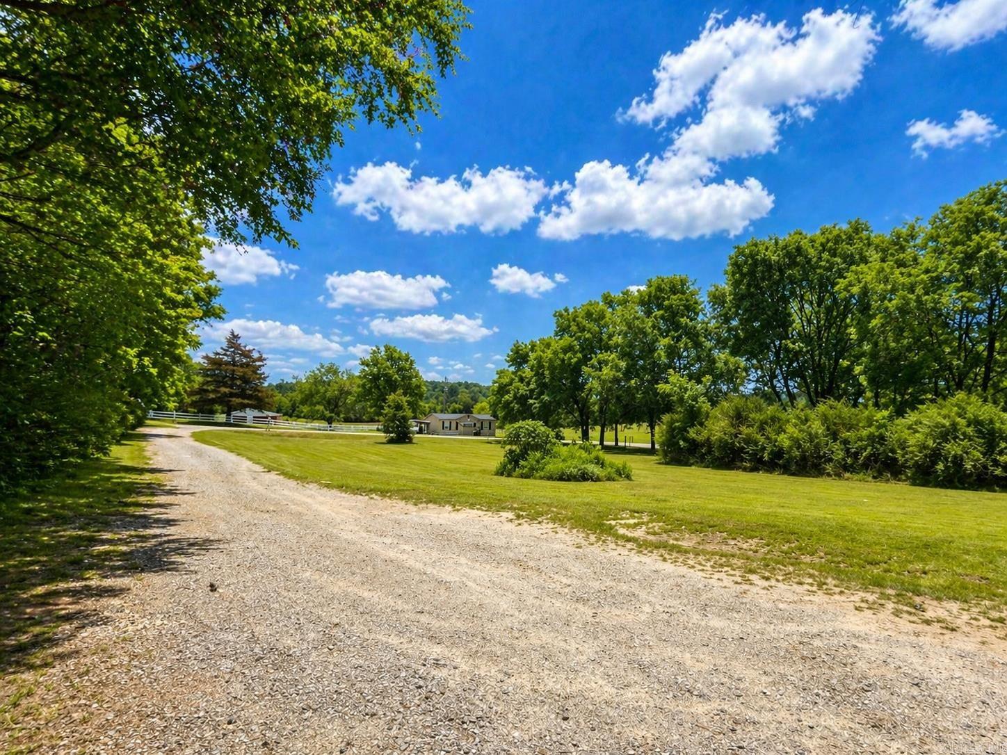 5377 N HWY 27  Story, AR