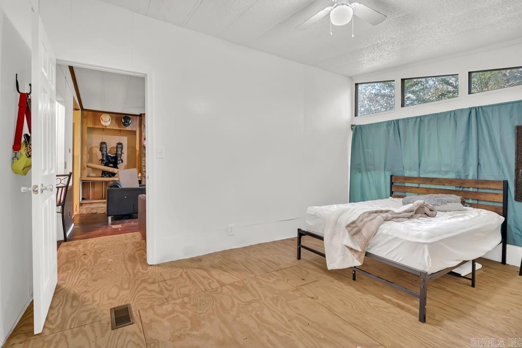 26 Tucker Mtn.  Solgohachia, AR