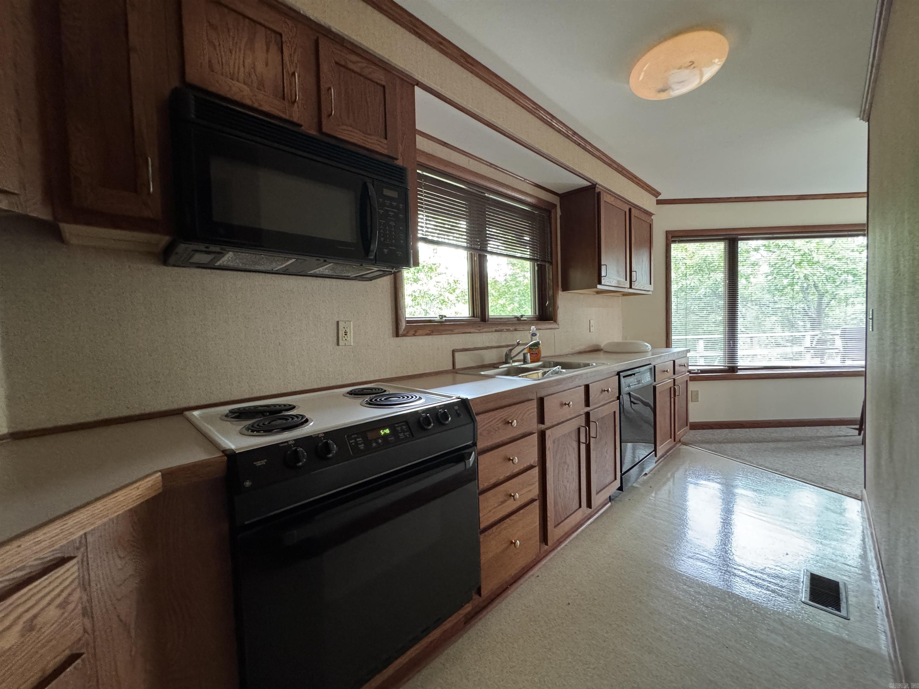 18700 Dwight Little  Roland, AR