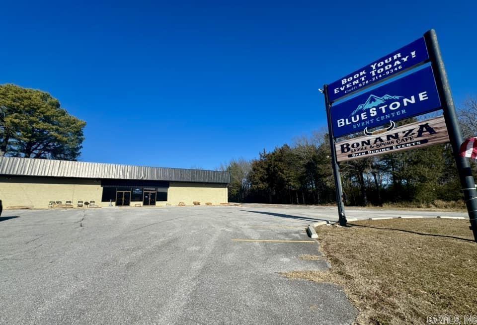 906 E Main Street  Mountain View, AR