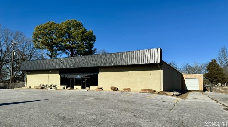 906 E Main Street  Mountain View, AR