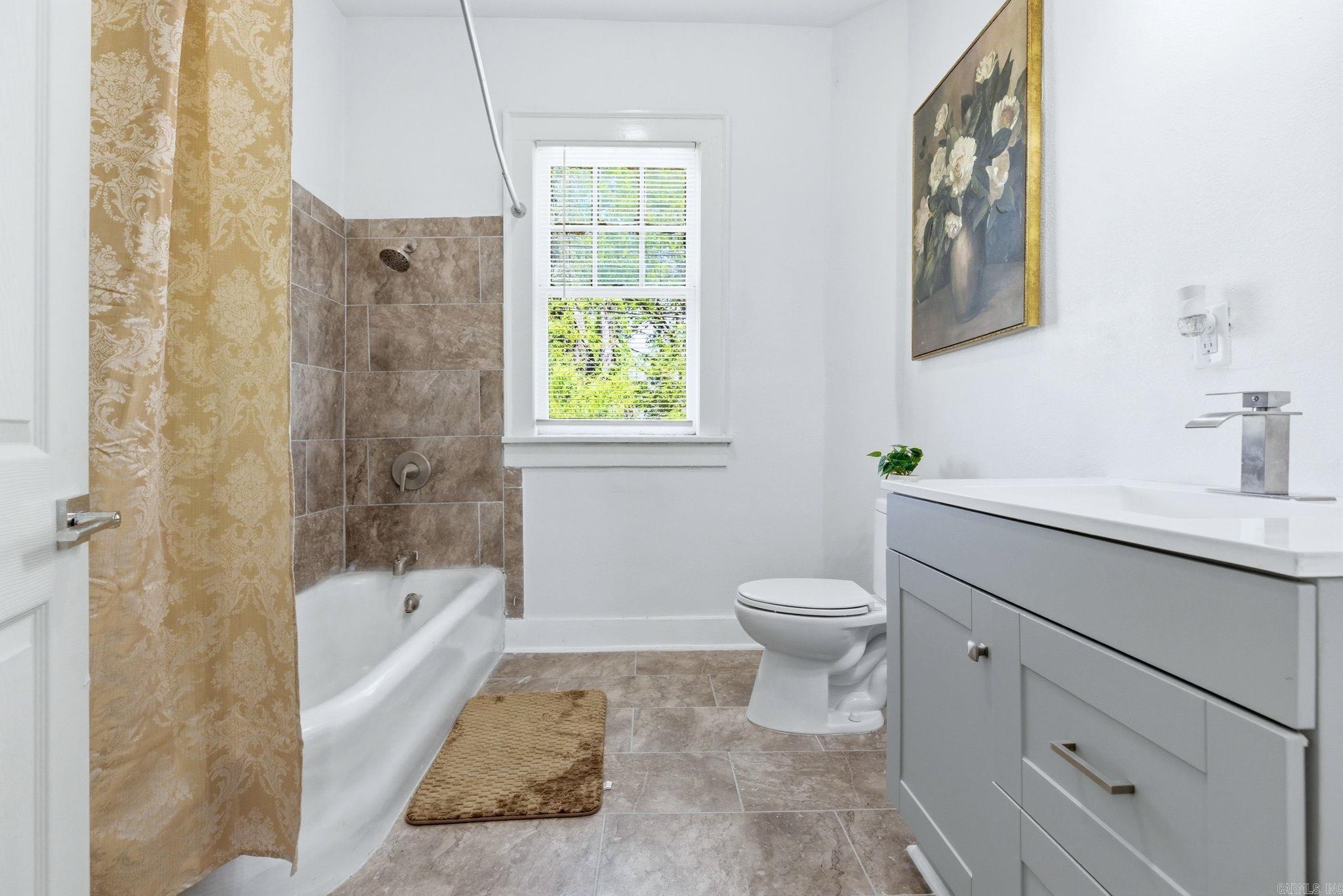 2115 S Cherry St  Pine Bluff, AR