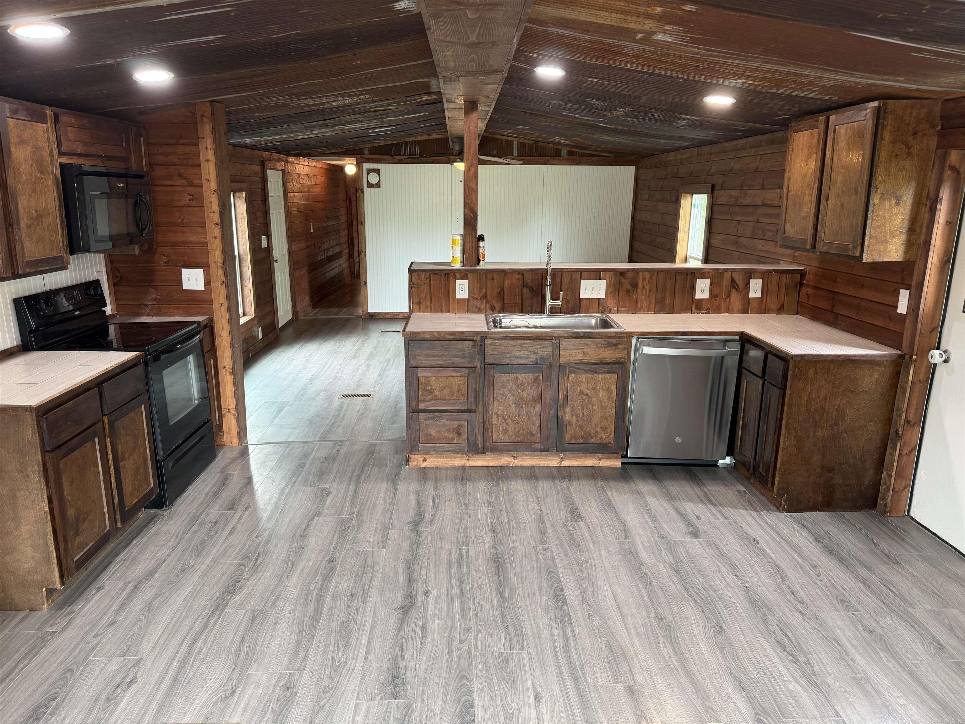 737 Gravel Hill  Romance, AR