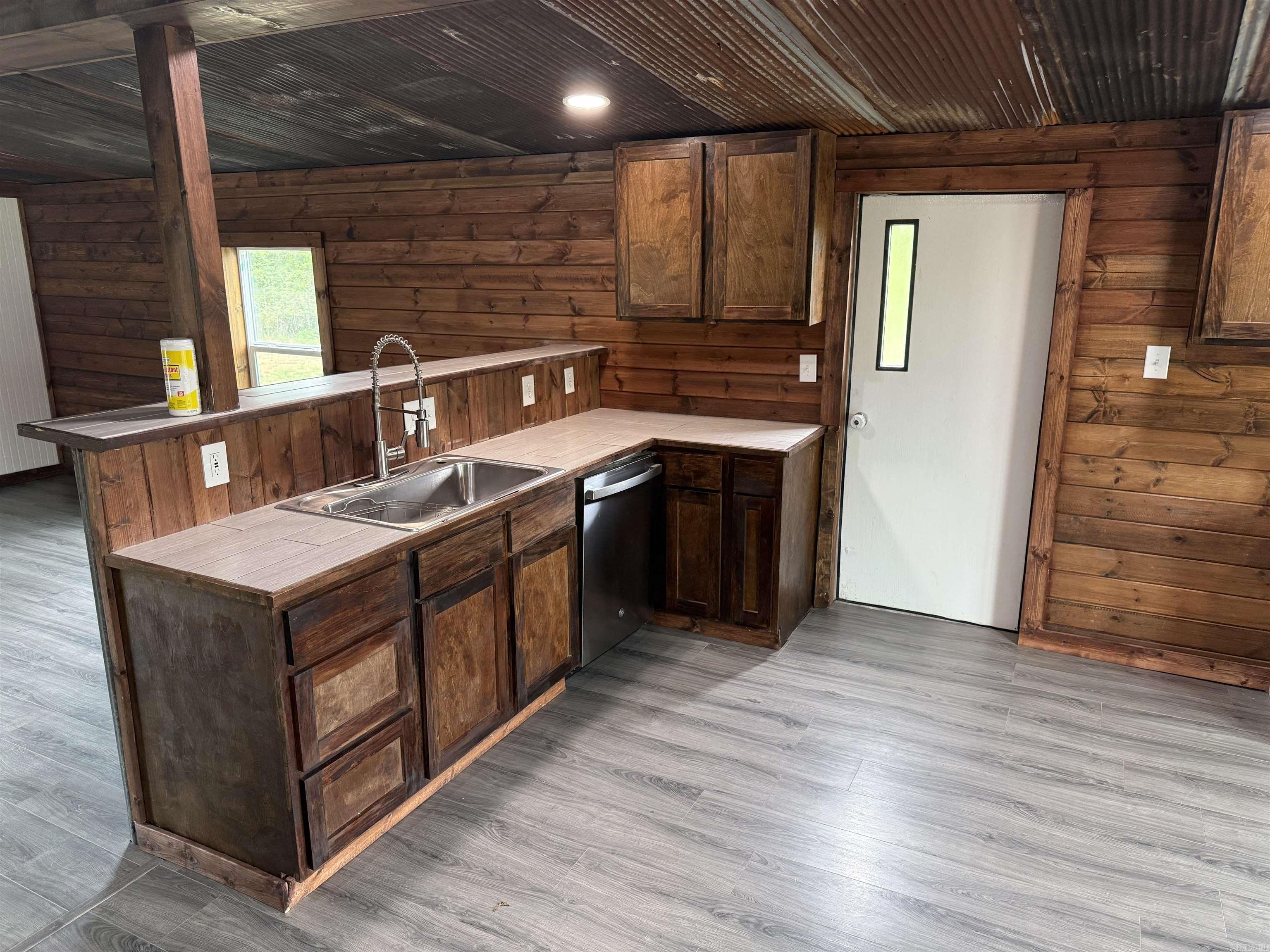 737 Gravel Hill  Romance, AR