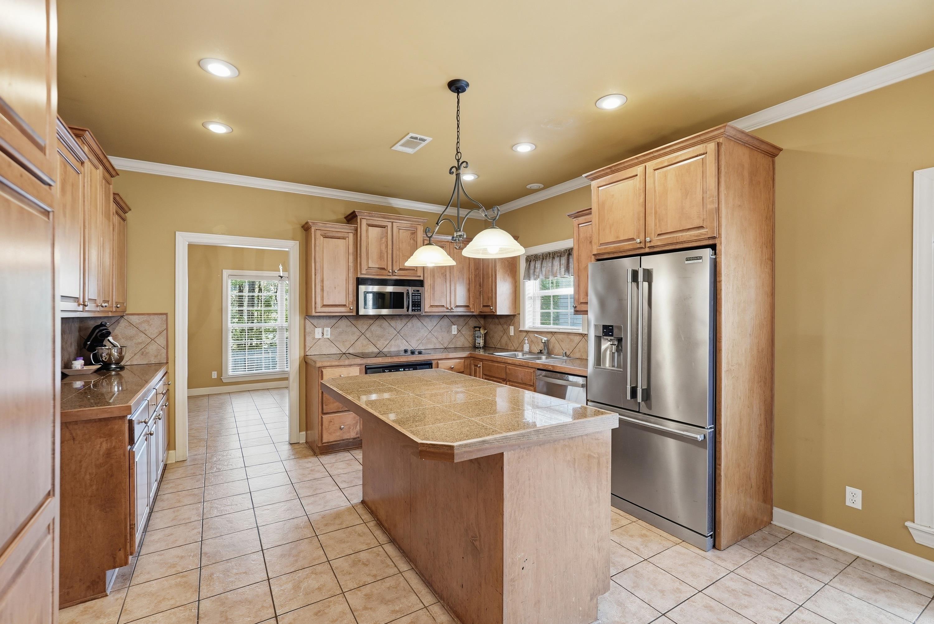 121 Lily Drive  Maumelle, AR