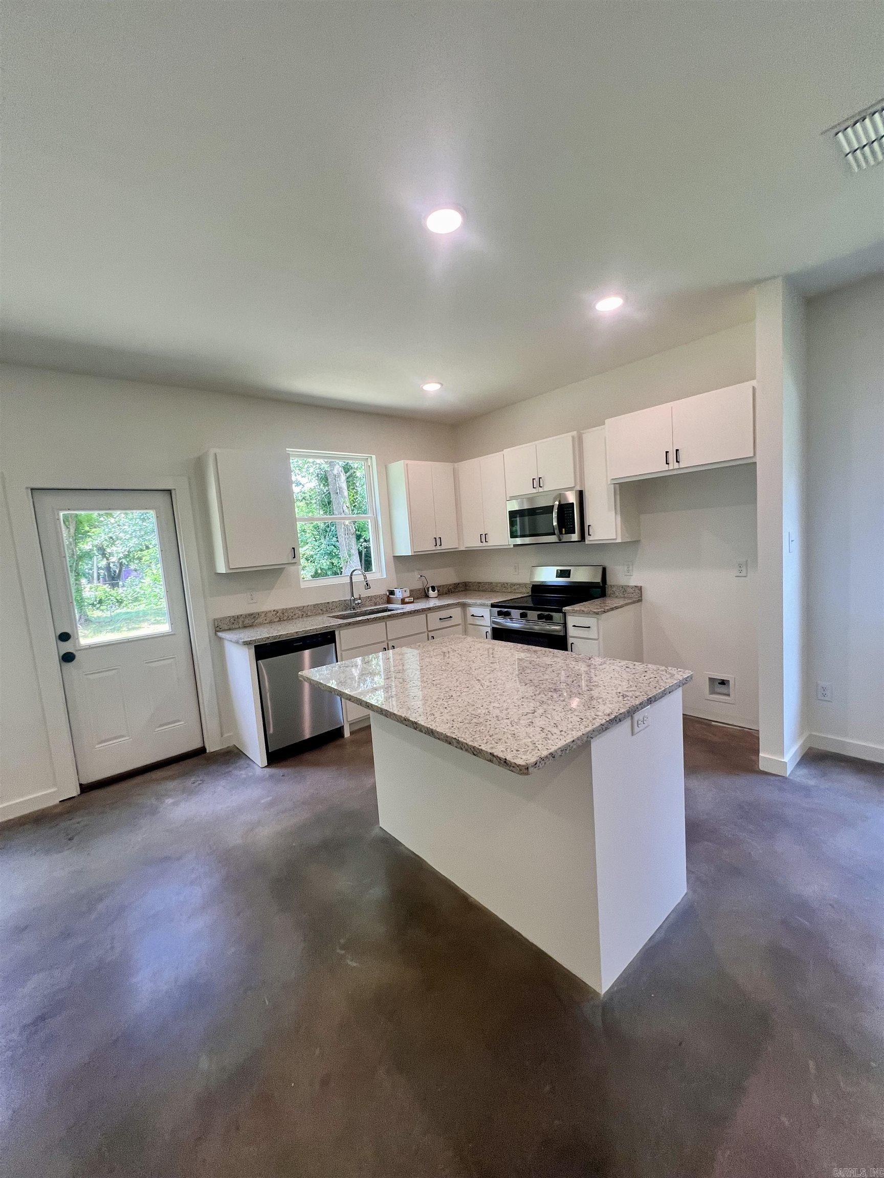 2306 Valmar  Little Rock, AR