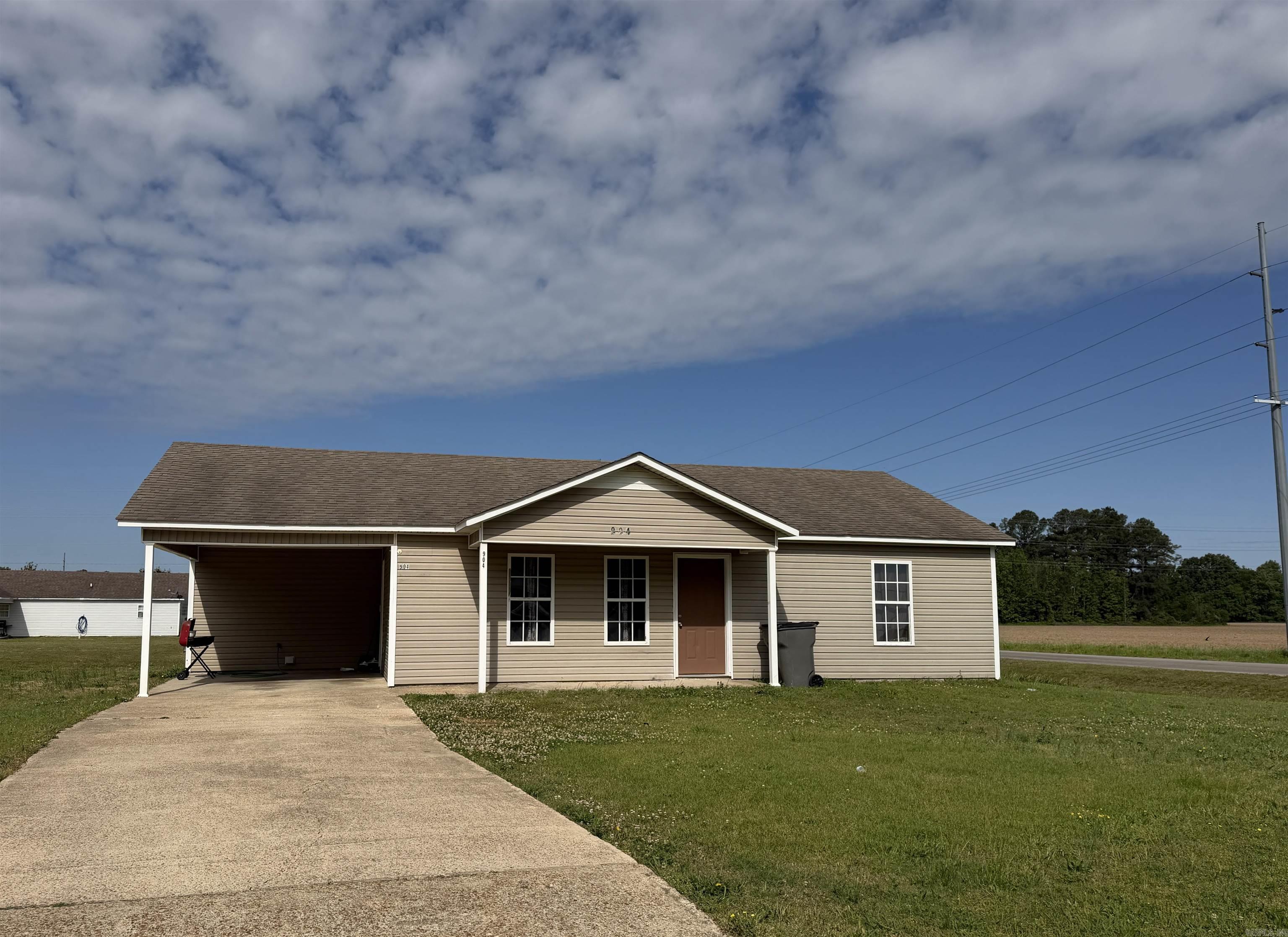 904 N 11th  Paragould, AR