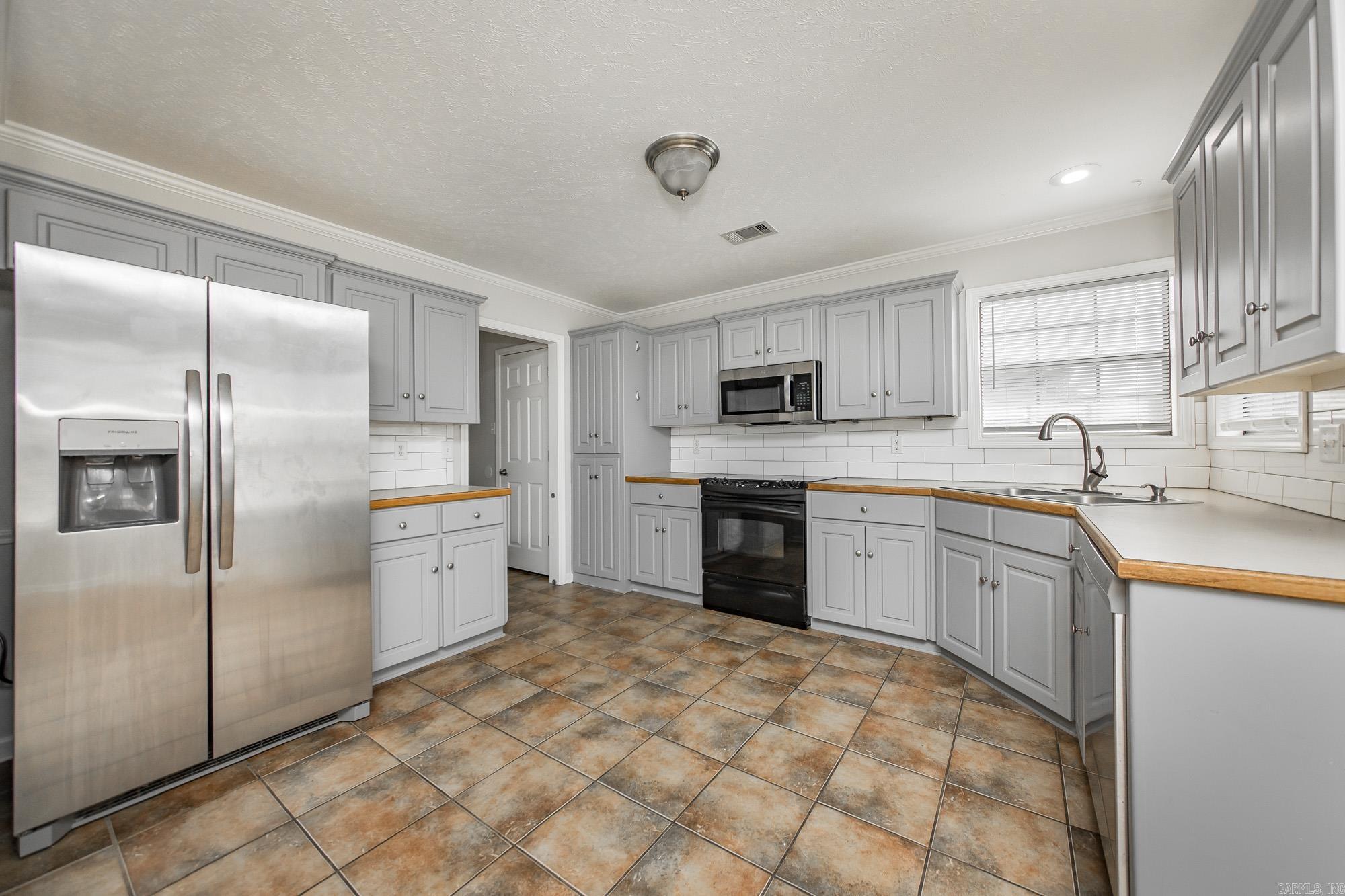 37 Mustang  Cabot, AR