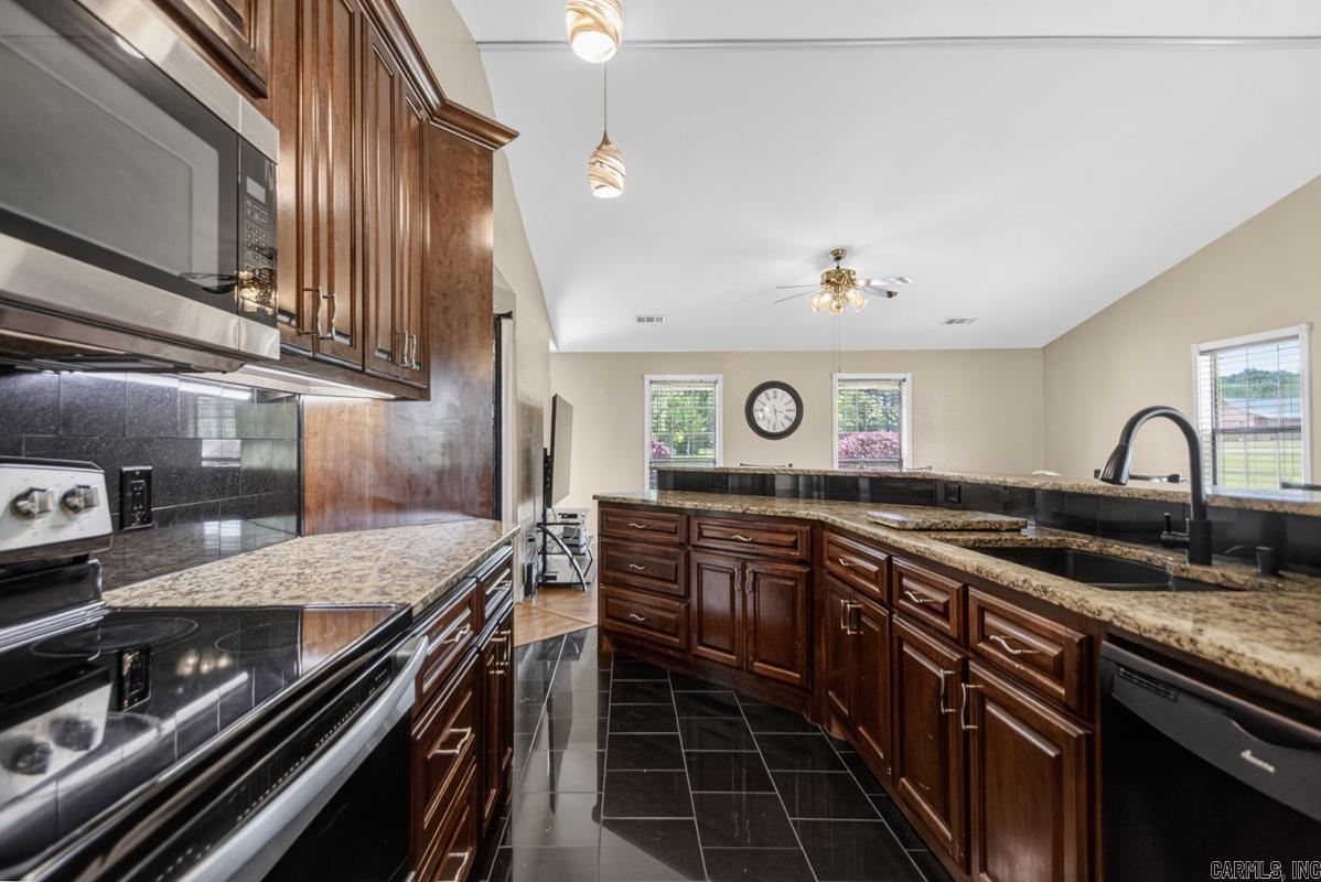 114 Jamie  Beebe, AR