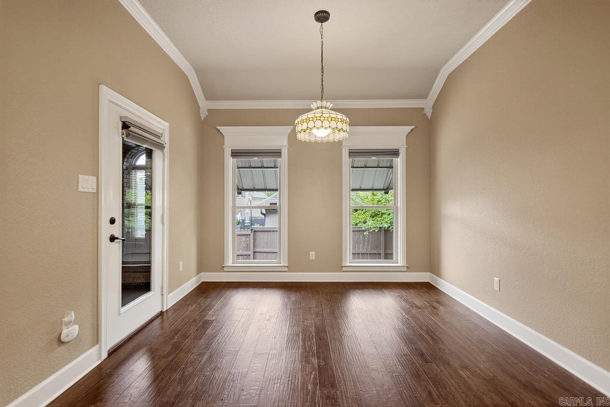 127 Lake Valley Dr.  Maumelle, AR