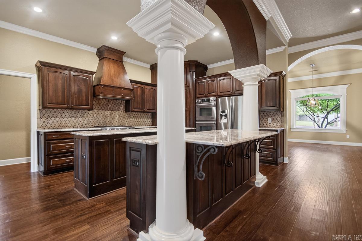 127 Lake Valley Dr.  Maumelle, AR