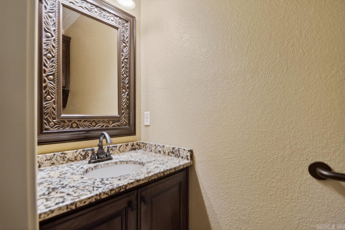 127 Lake Valley Dr.  Maumelle, AR