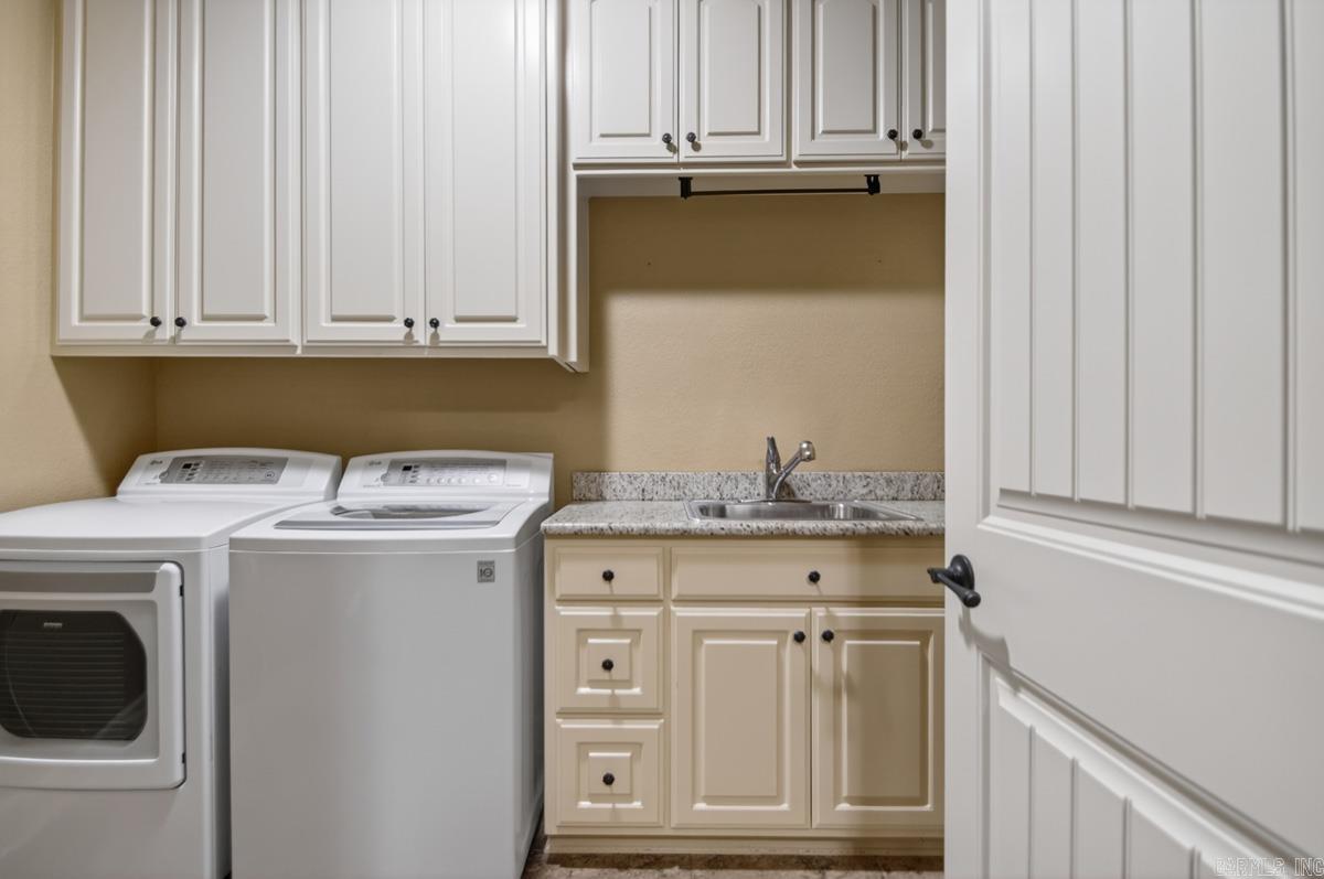 127 Lake Valley Dr.  Maumelle, AR