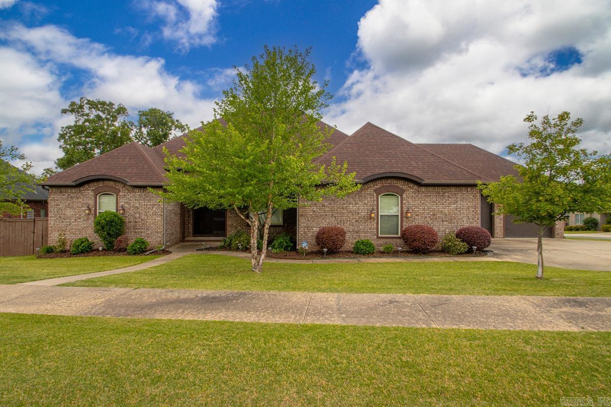 127 Lake Valley Dr.  Maumelle, AR