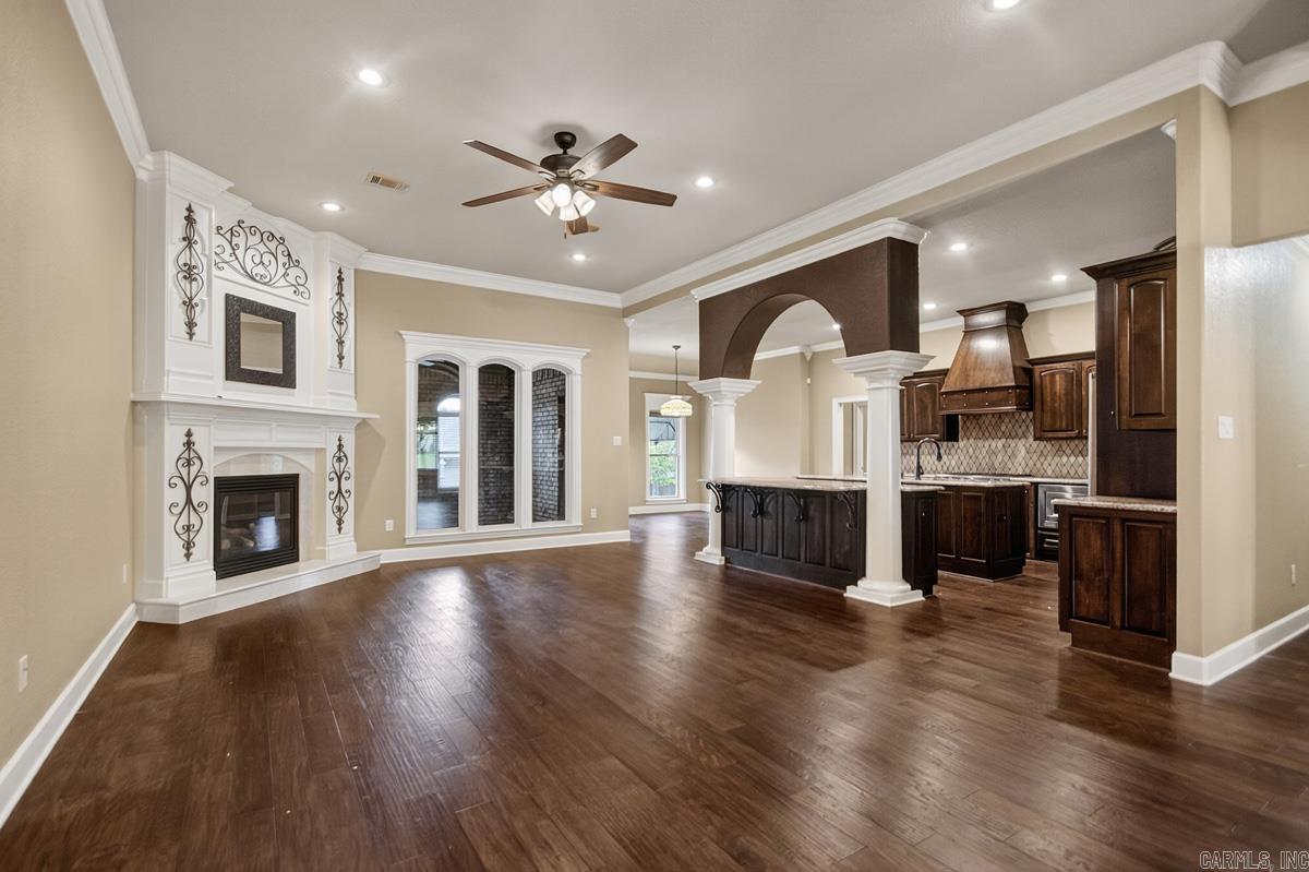 127 Lake Valley Dr.  Maumelle, AR