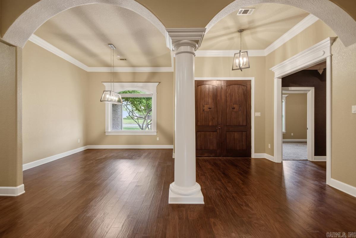 127 Lake Valley Dr.  Maumelle, AR