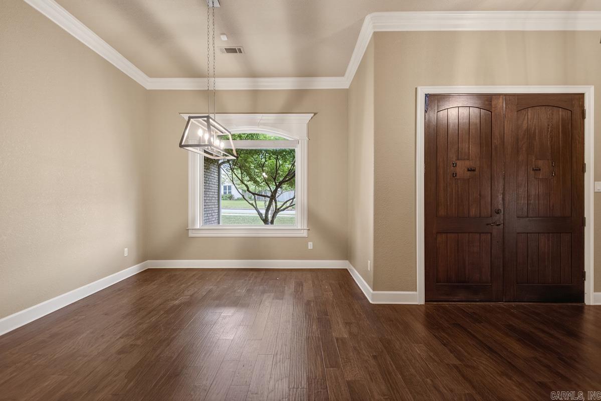 127 Lake Valley Dr.  Maumelle, AR