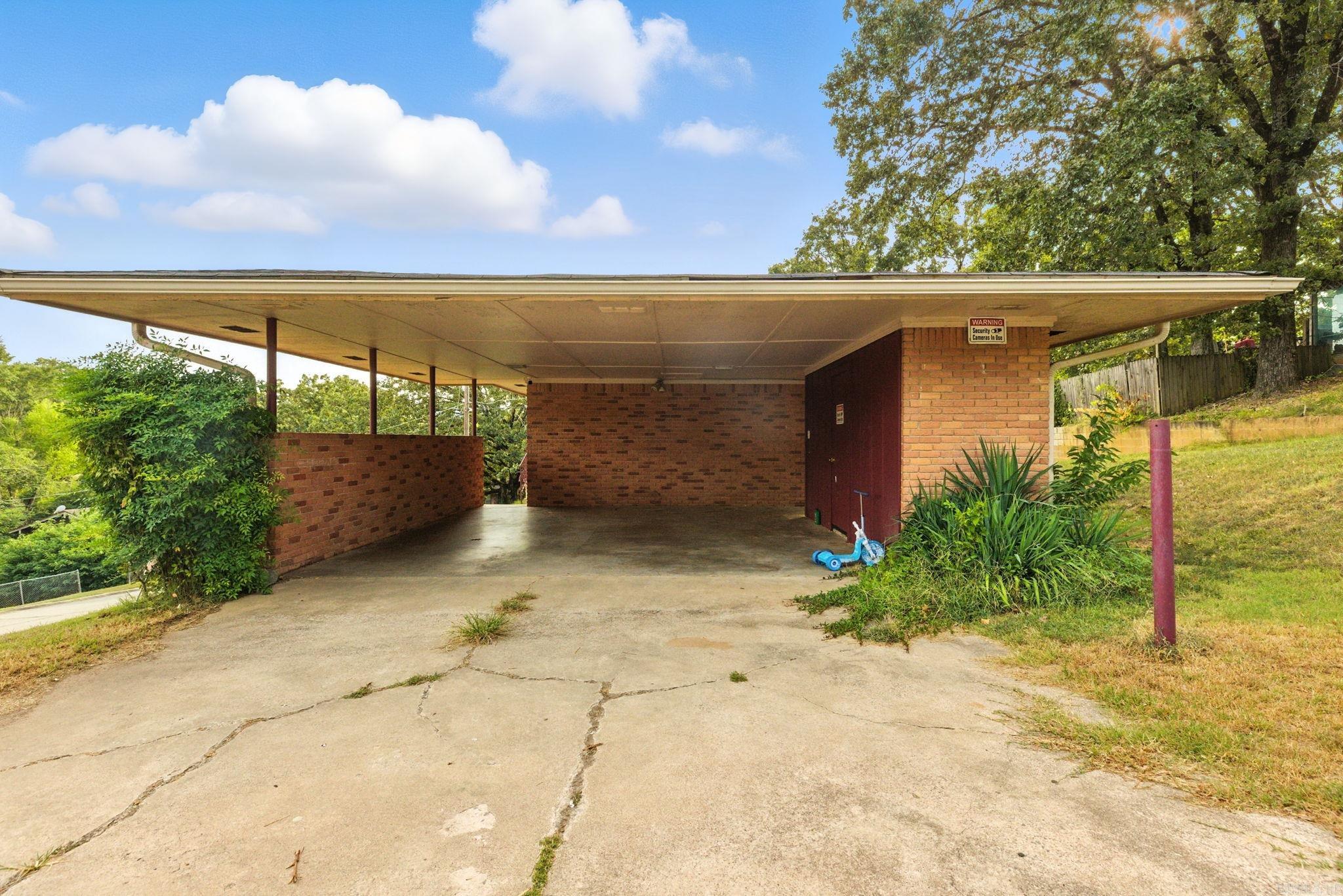 1900 Broken Arrow  North Little Rock, AR