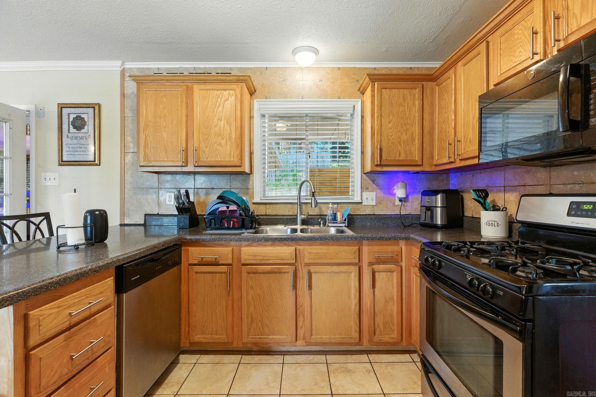 1900 Broken Arrow  North Little Rock, AR