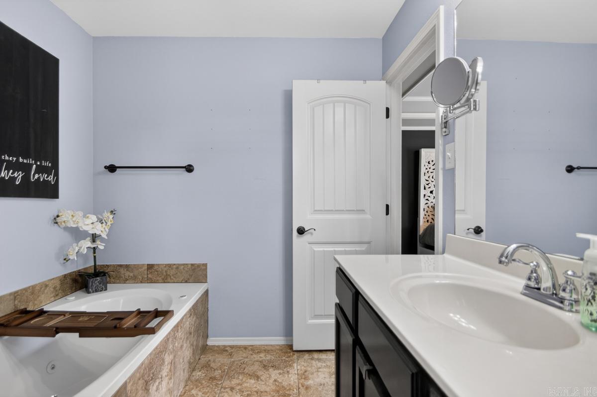 8007 North Haven Drive  Alexander, AR