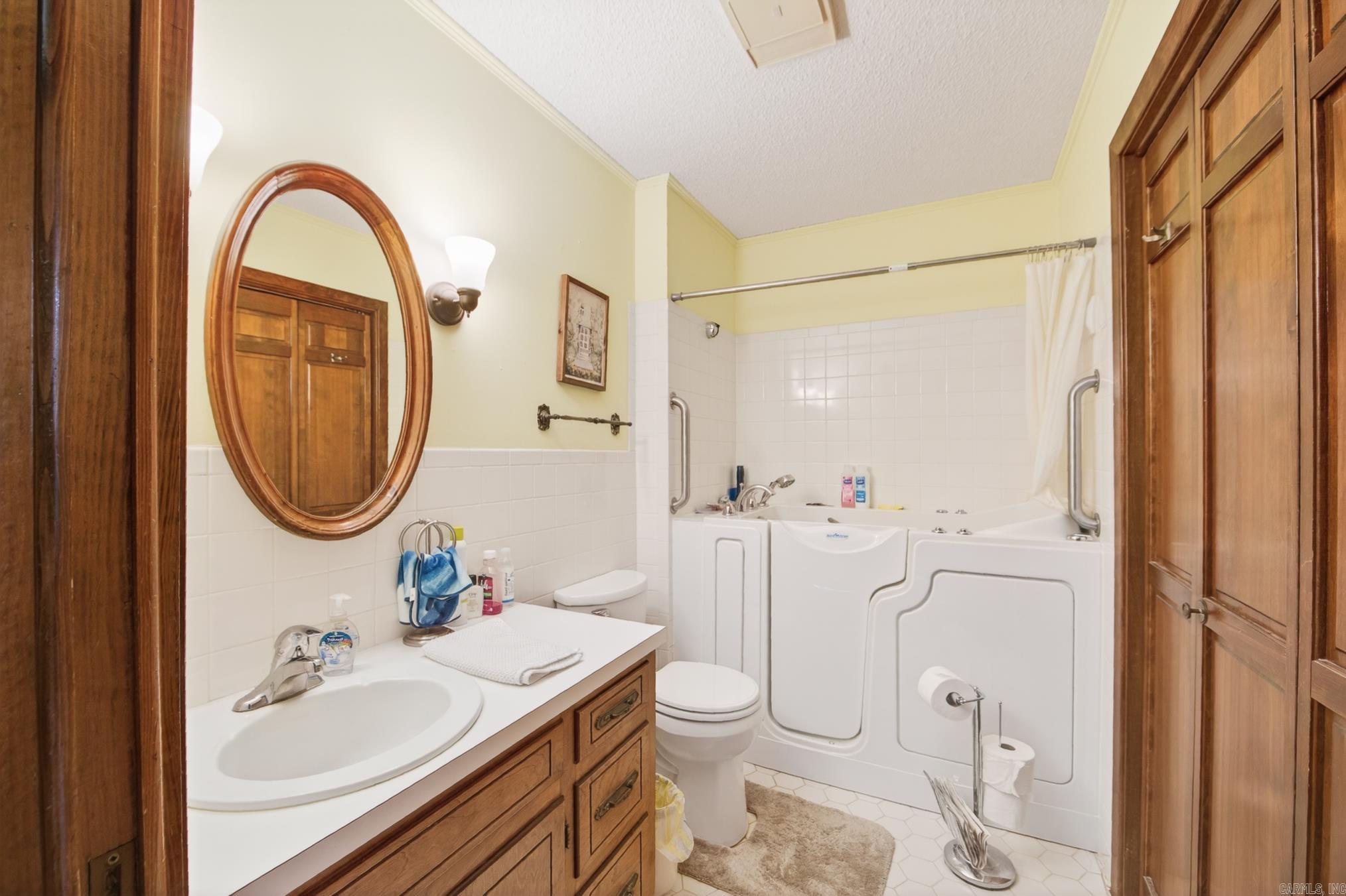 111 S Jackson  Cabot, AR