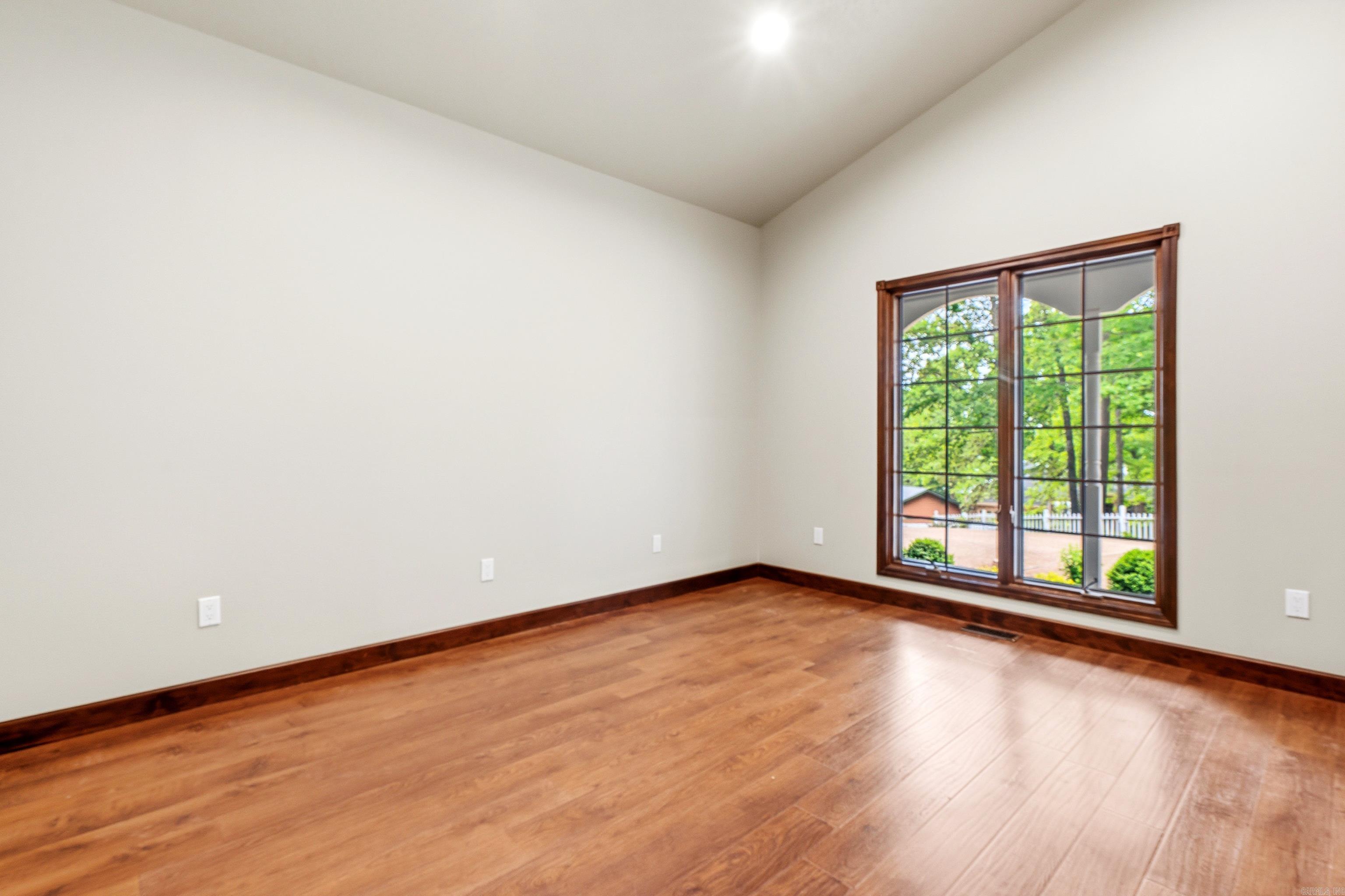 2 Guindola  Hot Springs Village, AR