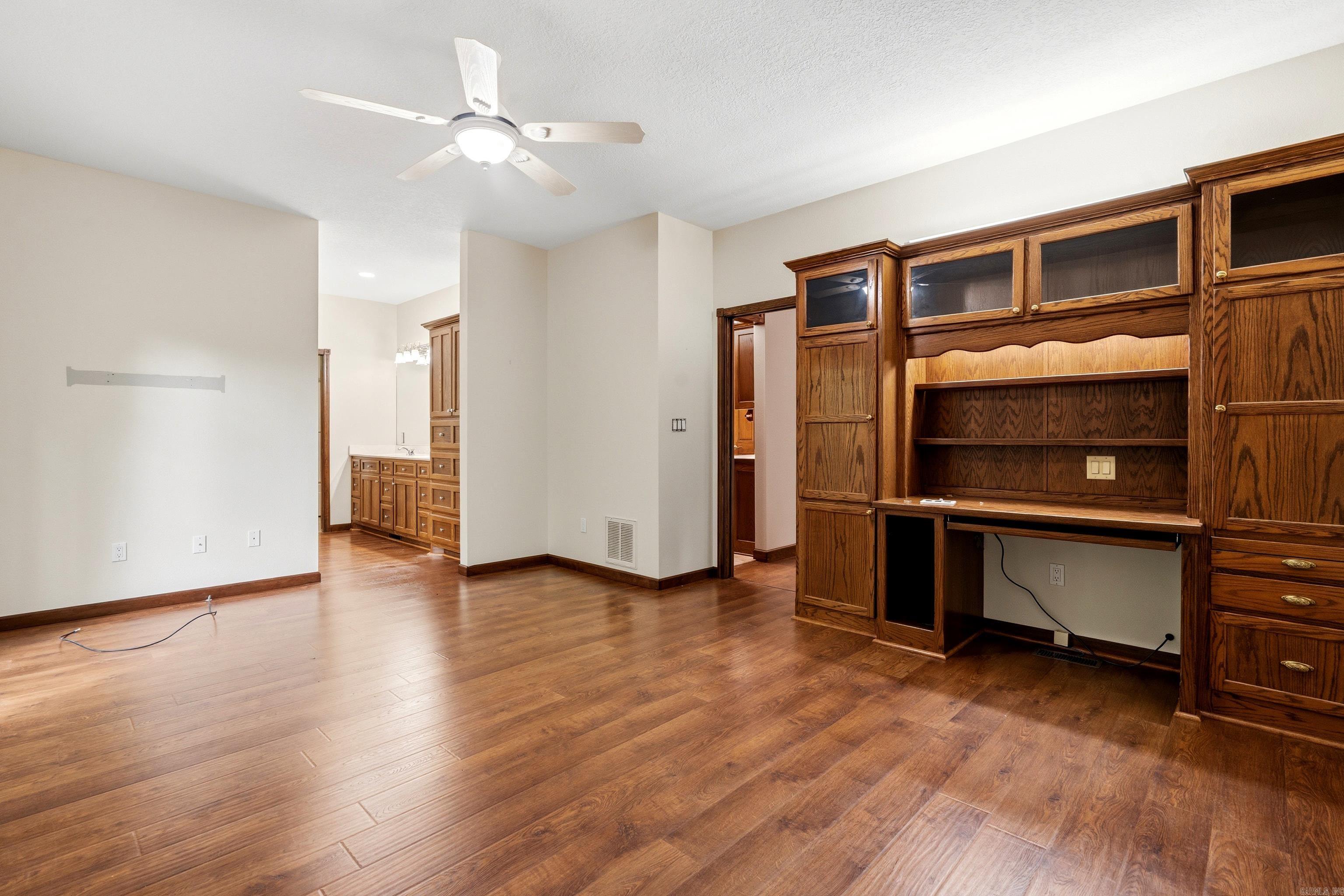 2 Guindola  Hot Springs Village, AR