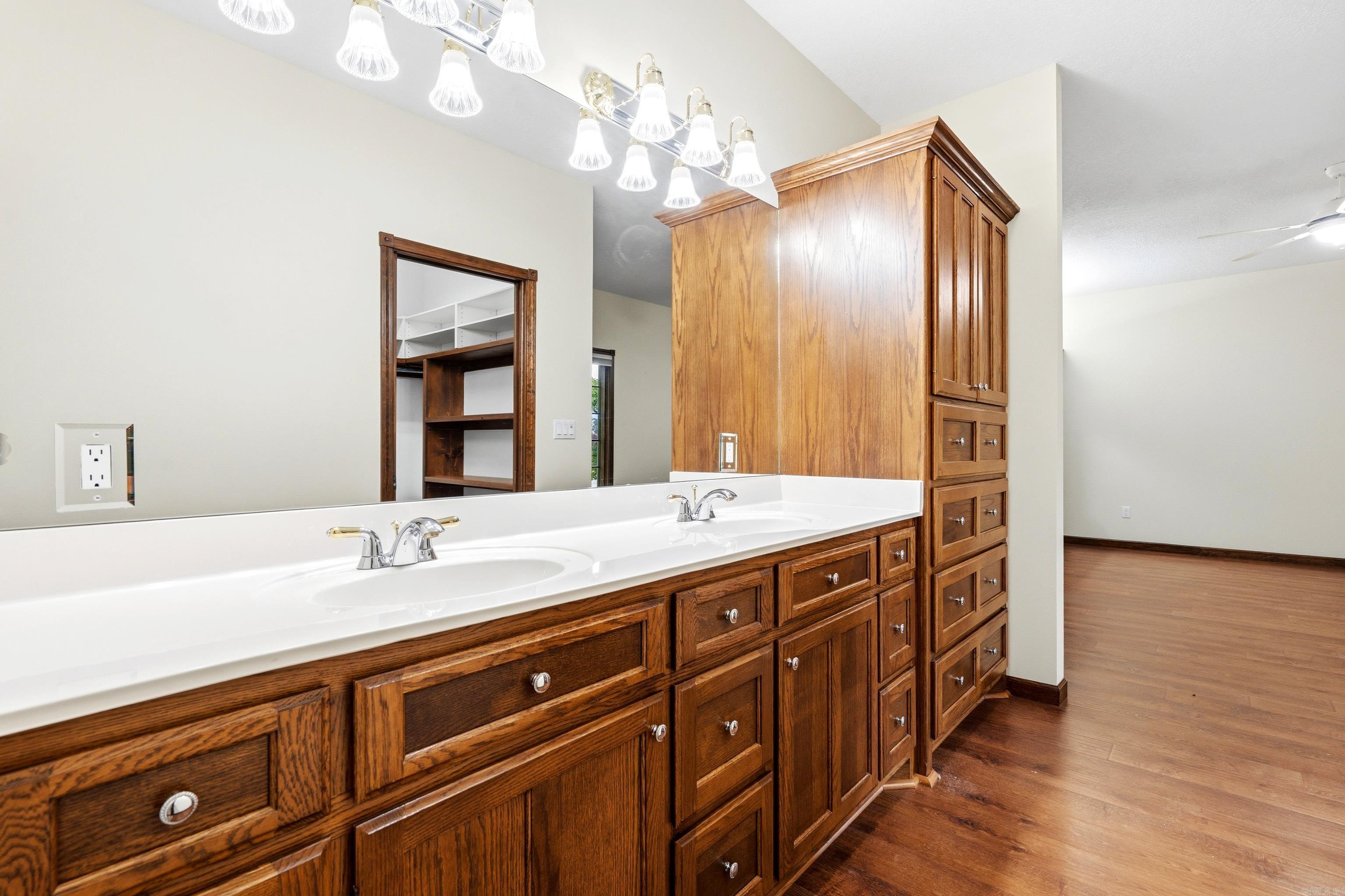 2 Guindola  Hot Springs Village, AR