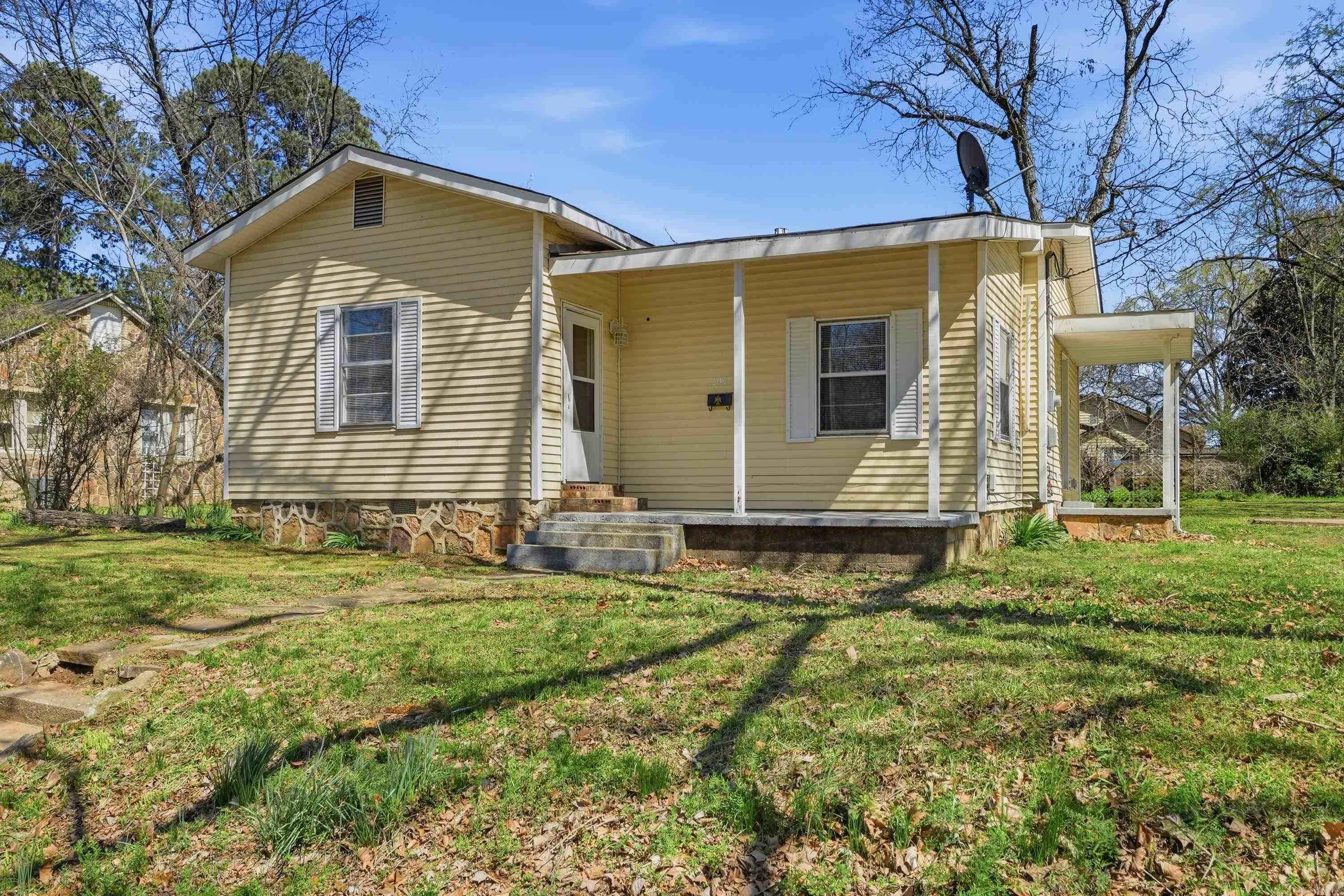 202 N Griffin Street  Morrilton, AR