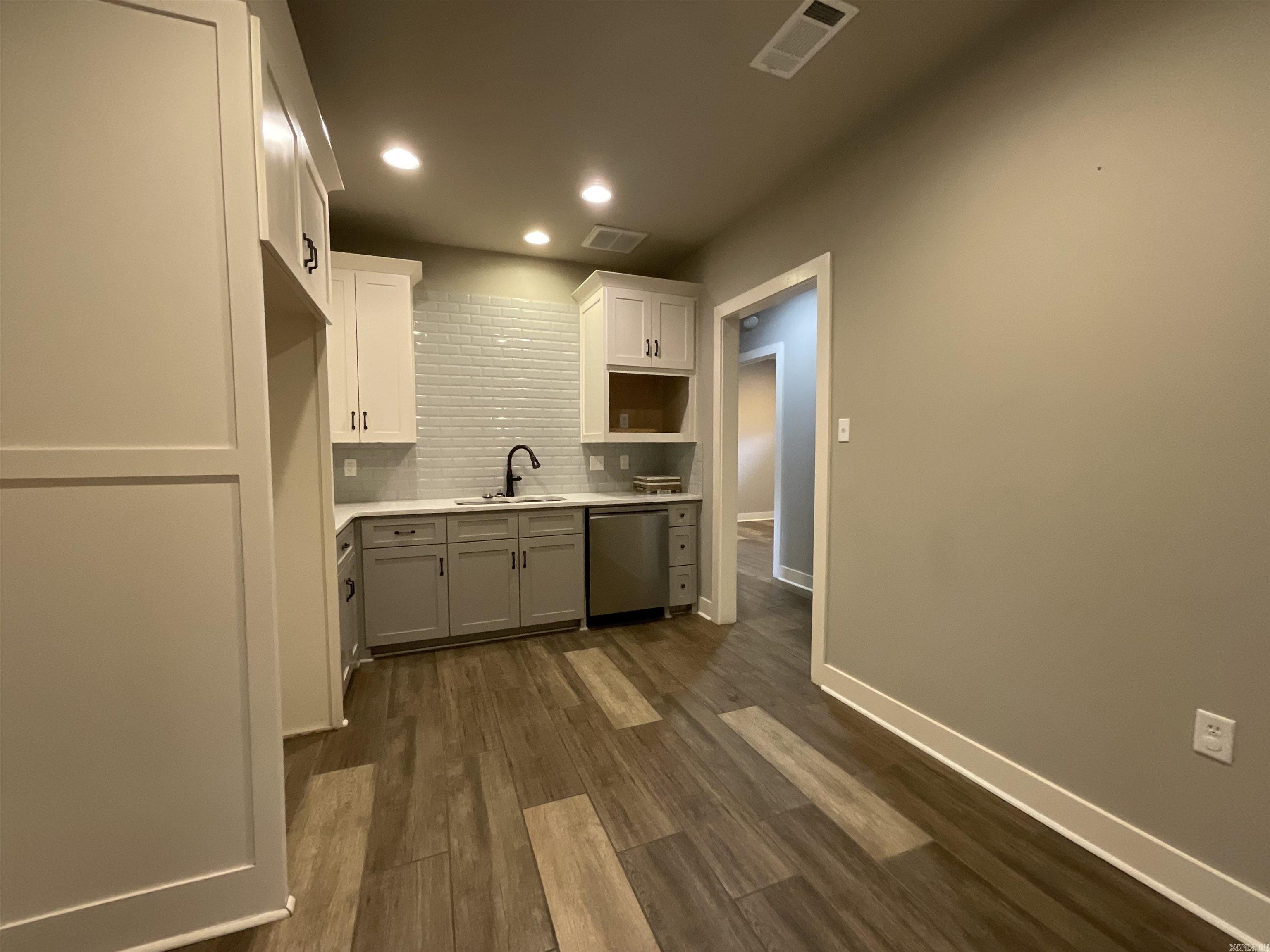 1009 S Redmond  Jacksonville, AR