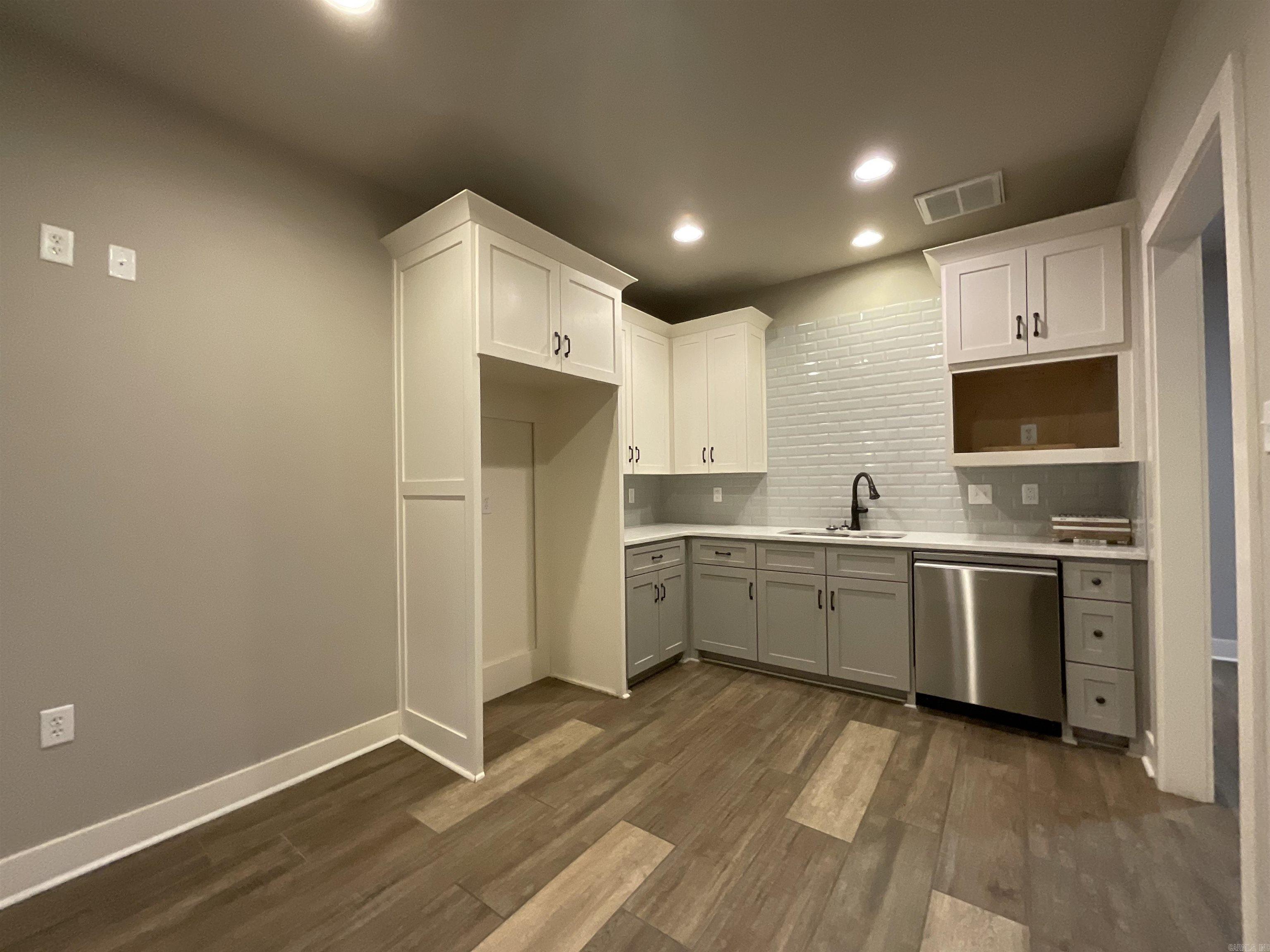 1009 S Redmond  Jacksonville, AR