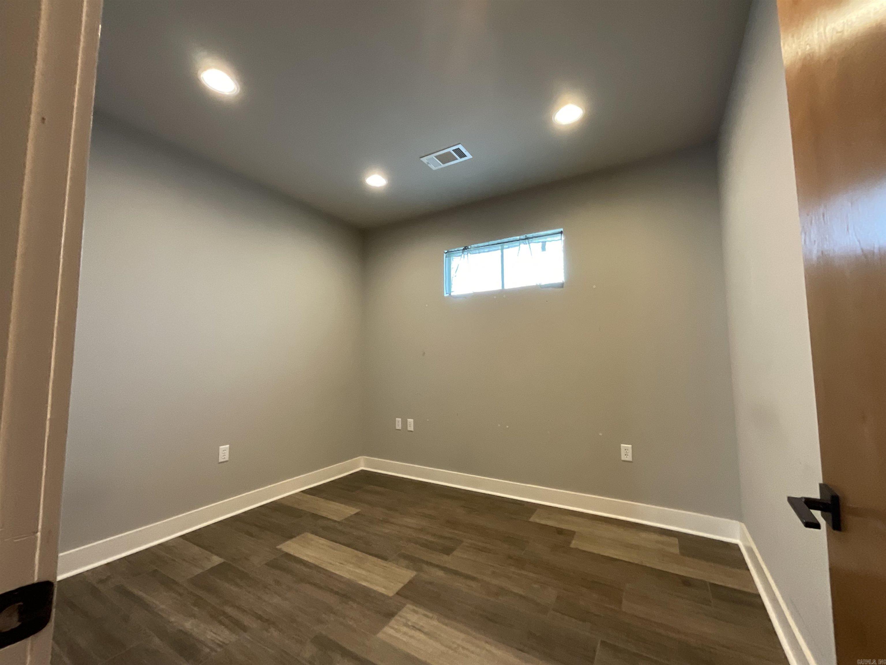 1009 S Redmond  Jacksonville, AR