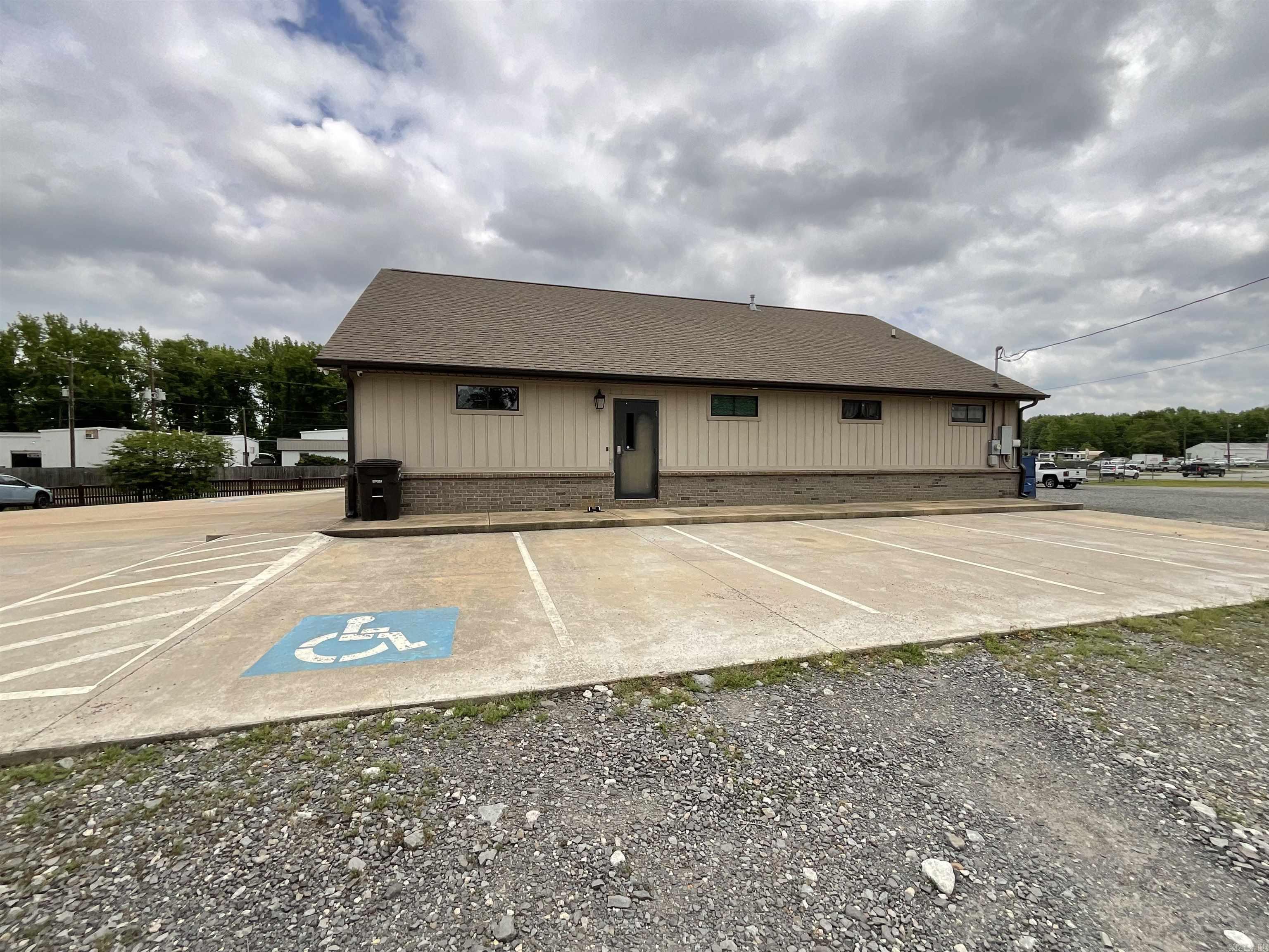 1009 S Redmond  Jacksonville, AR