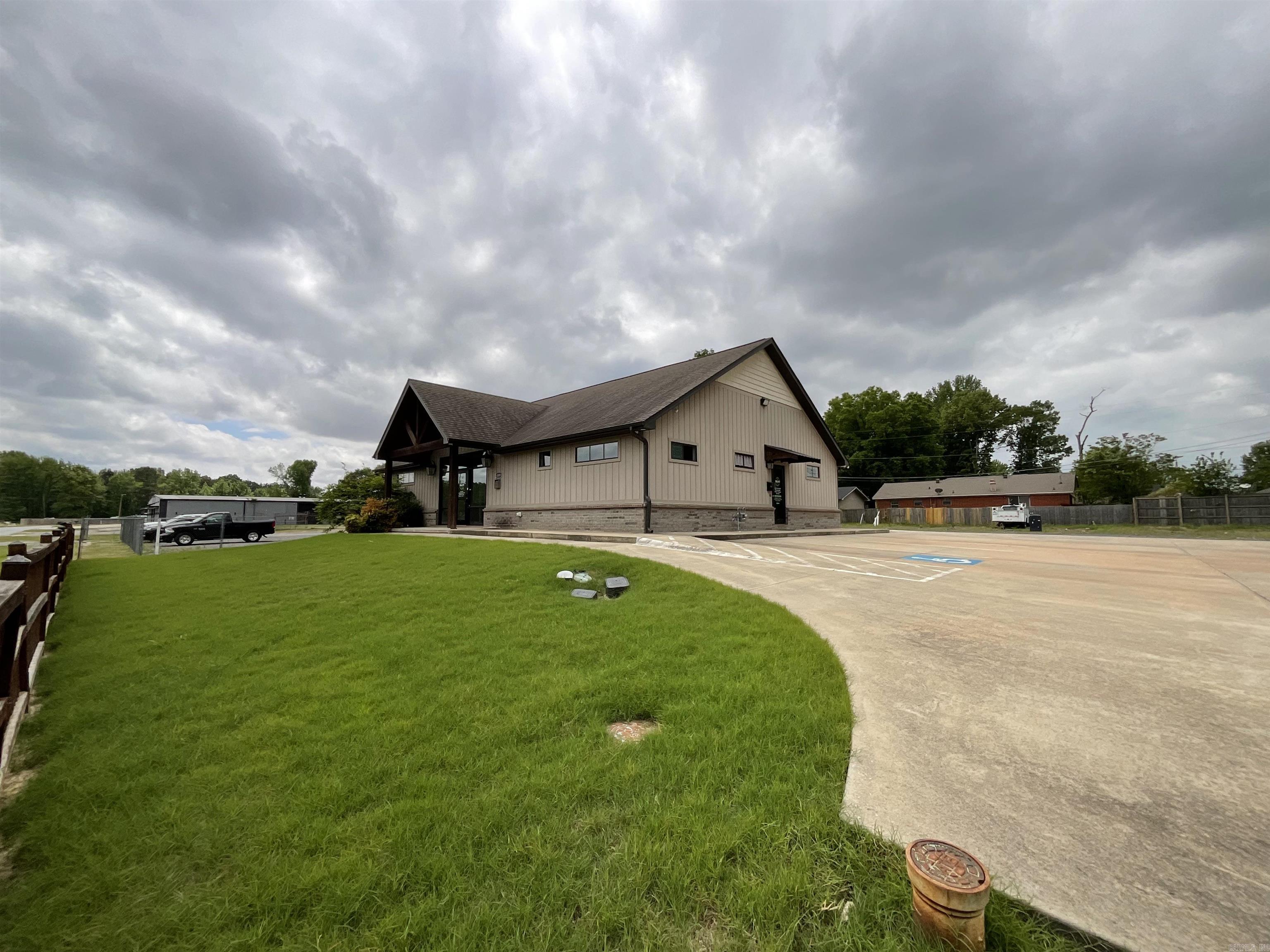 1009 S Redmond  Jacksonville, AR