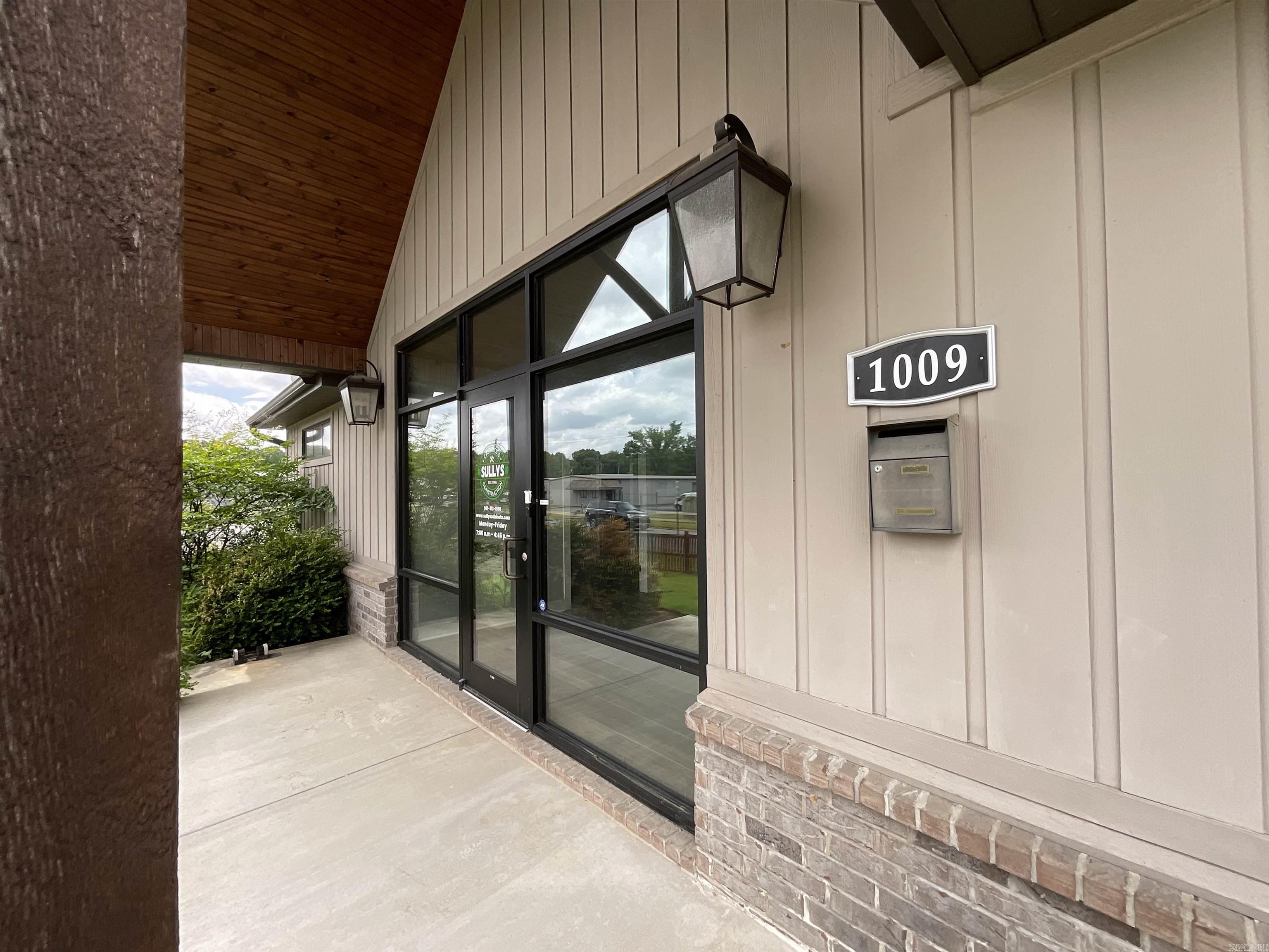 1009 S Redmond  Jacksonville, AR